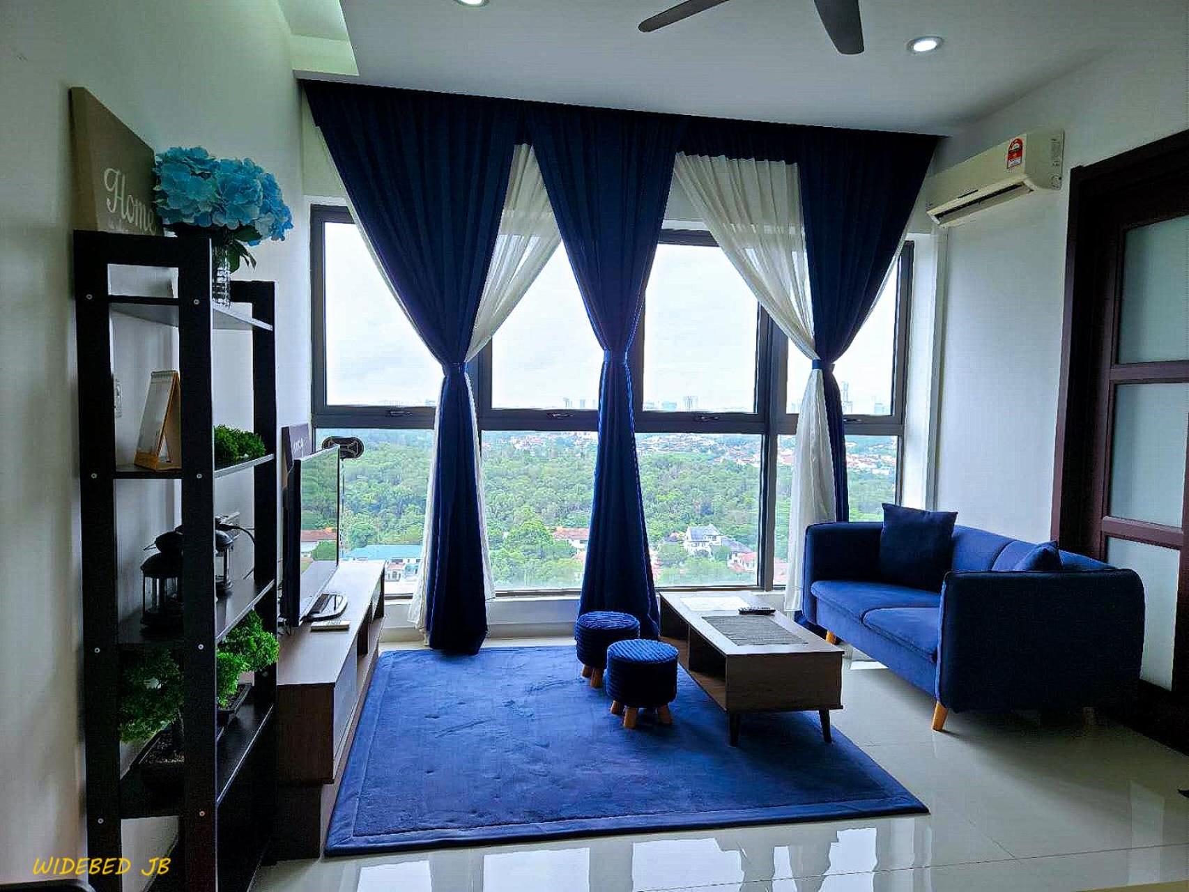 Country Garden Danga Bay By Widebed JB