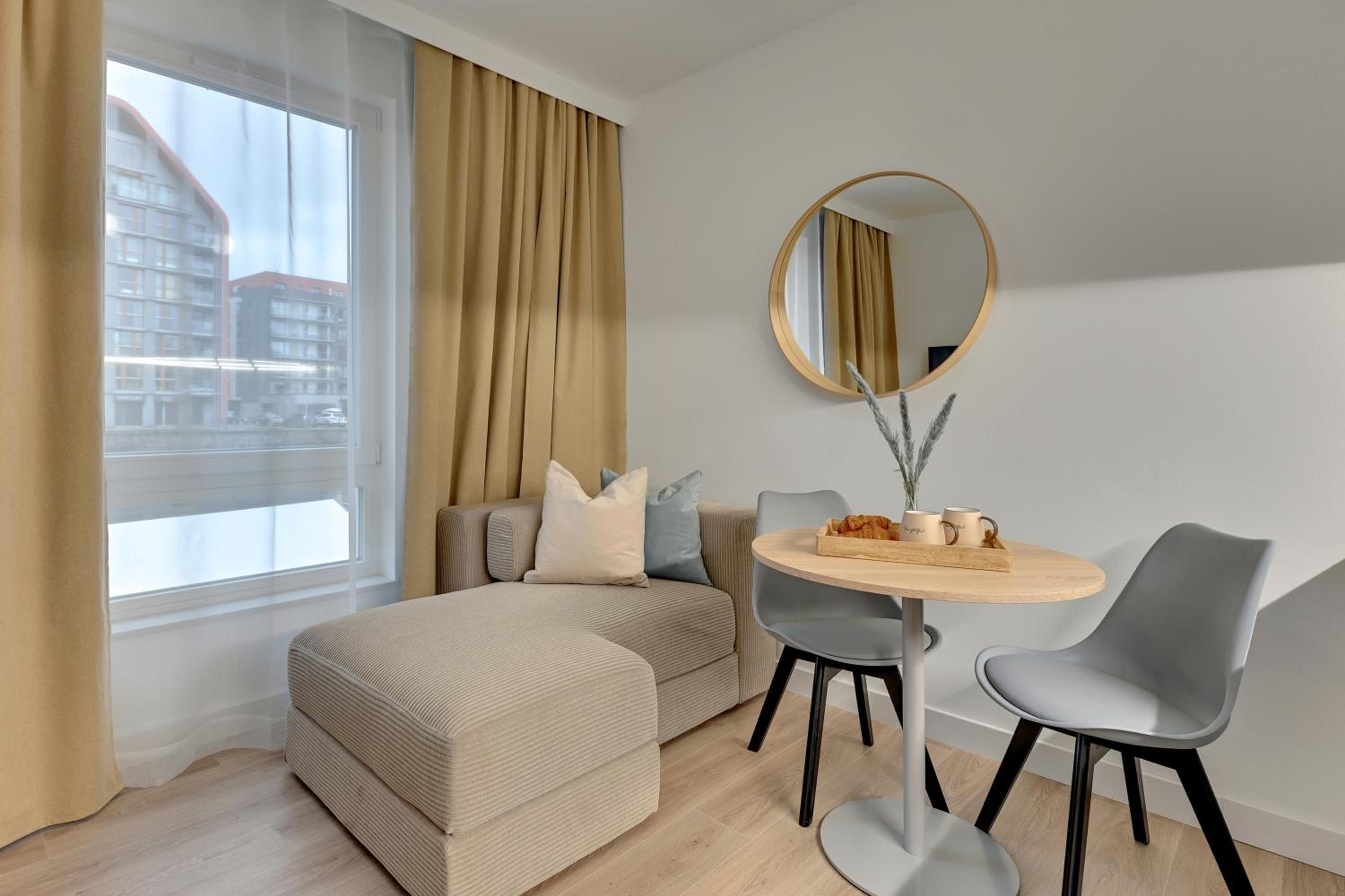 Riverfront by Downtown Apartments