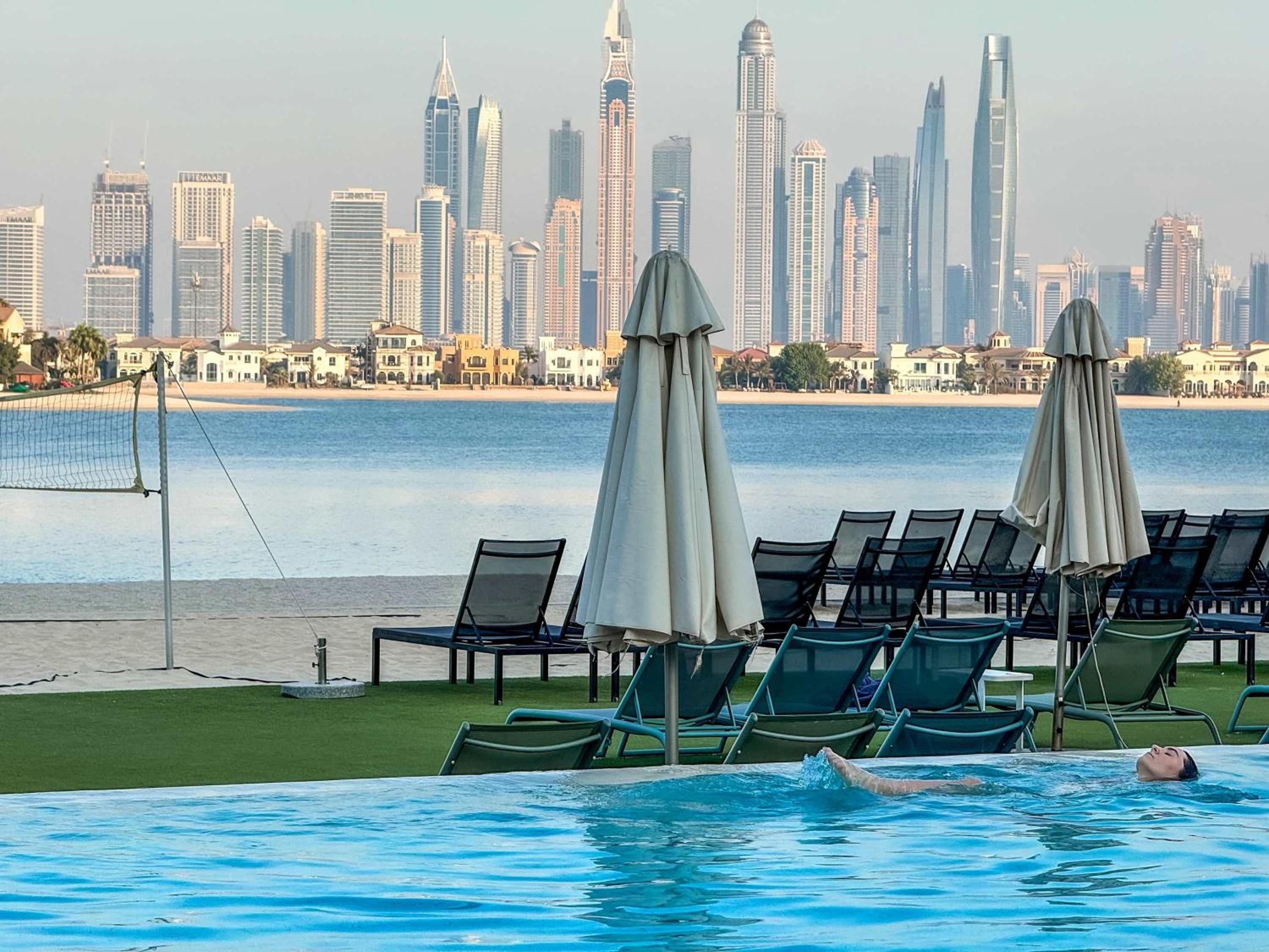 Spacious beachfront 2 bedroom apartment - The 8 — Dubai photo 2