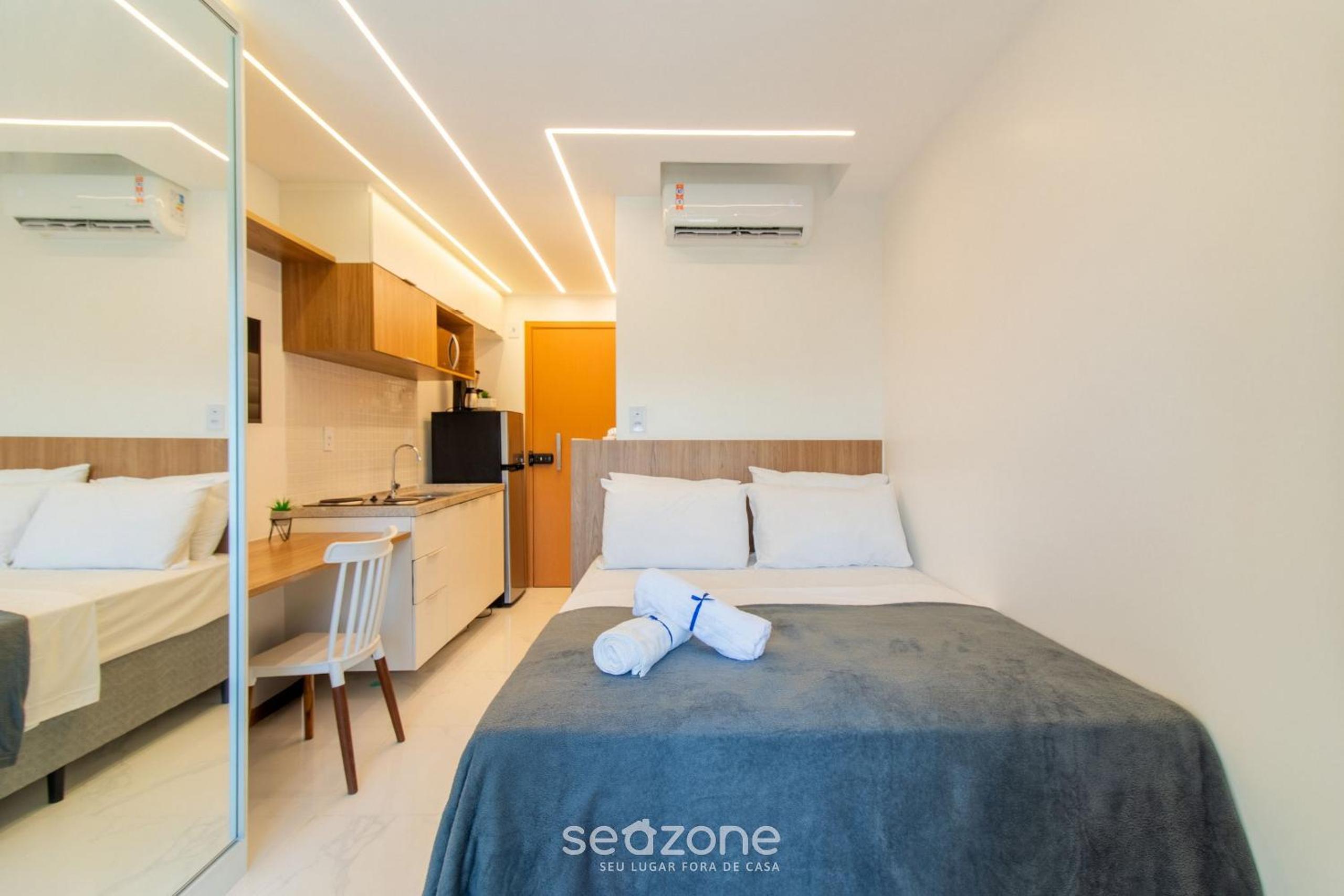 SMT - Building 750m from the Beach in Salvador