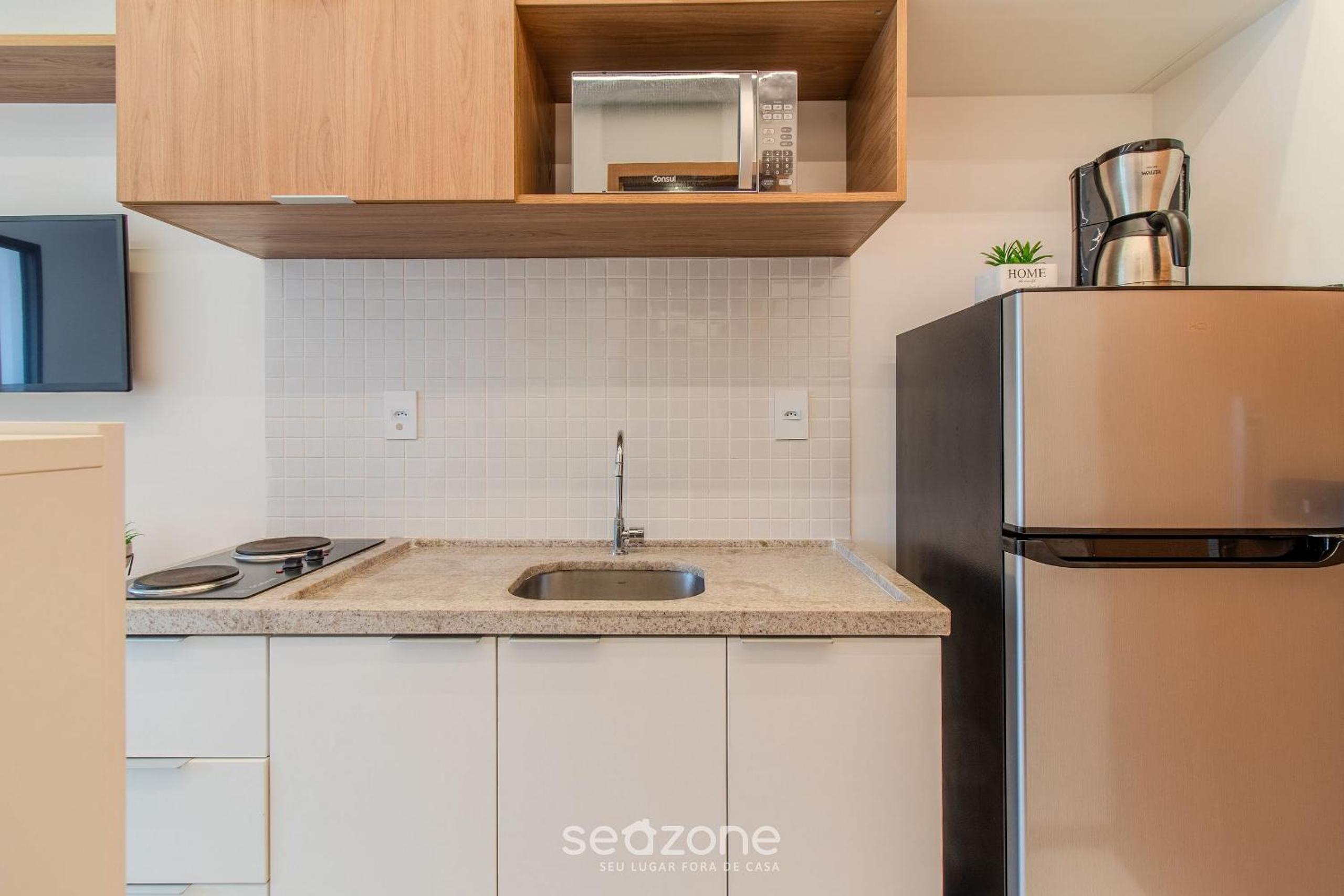 SMT - Building 750m from the Beach in Salvador