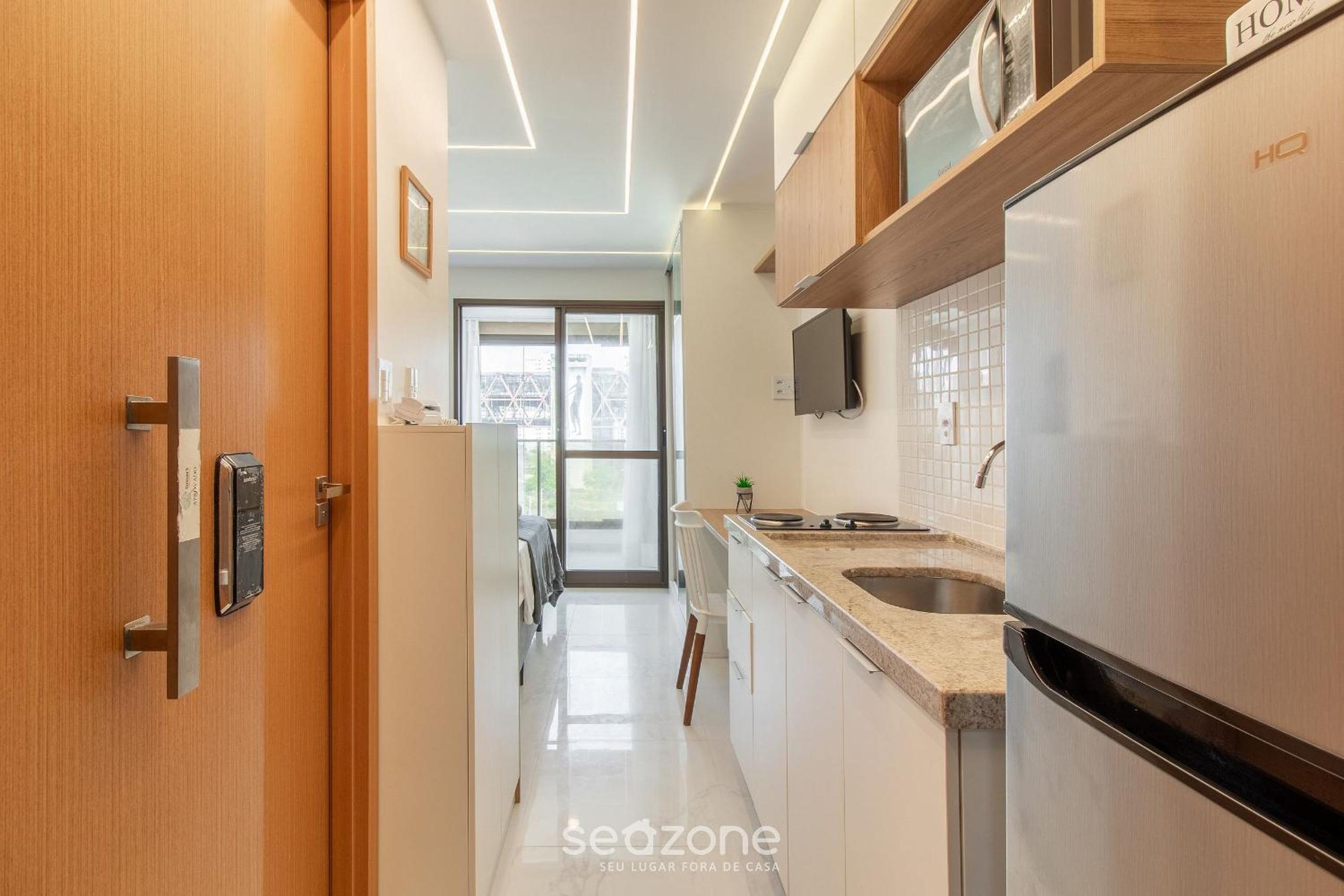 SMT - Building 750m from the Beach in Salvador