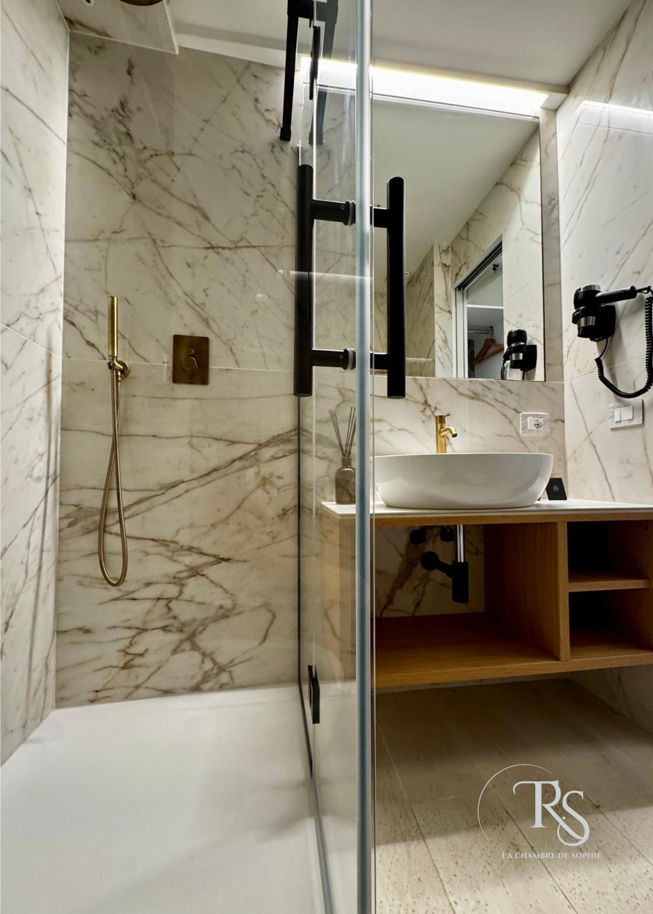 Ponte Milvio Suite & Parking- La Chambre de Sophie