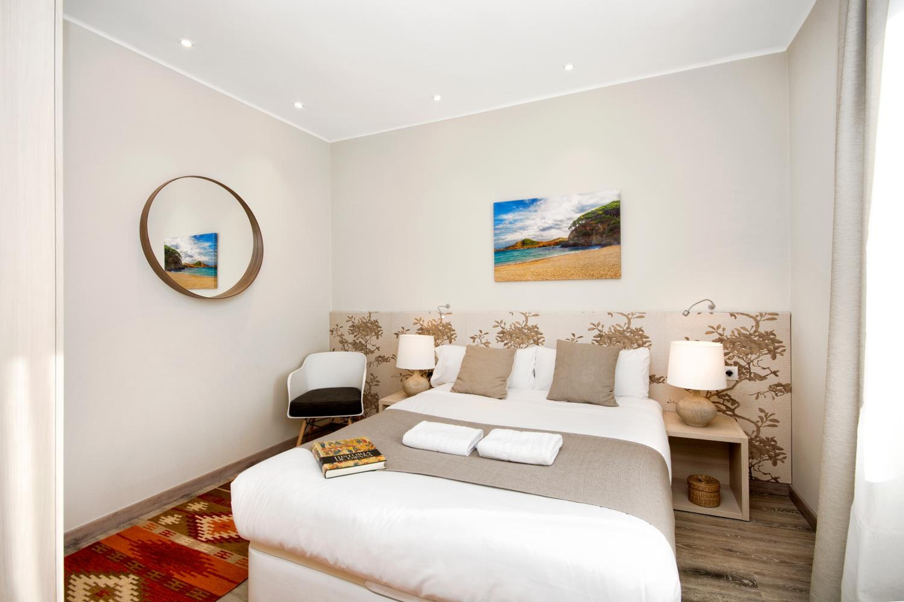 Eixample Building Apartments by Mercedes Heritage