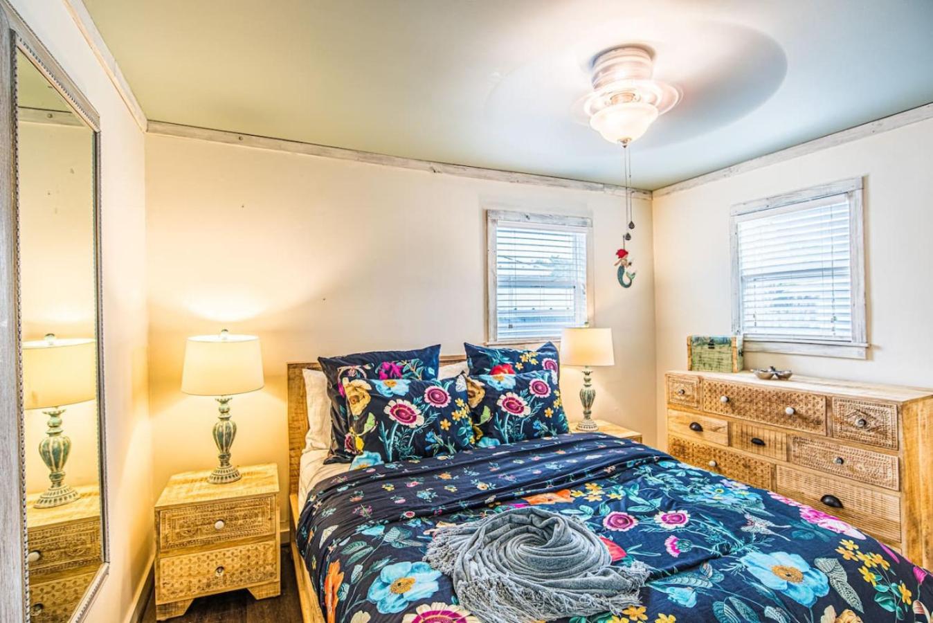 A Wave From It All in Laguna Beach Large Patio Sleeps 4 Dog Ok