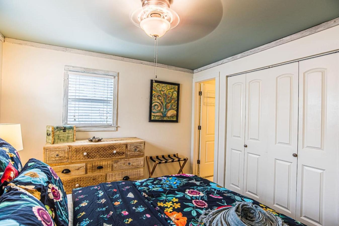 A Wave From It All in Laguna Beach Large Patio Sleeps 4 Dog Ok
