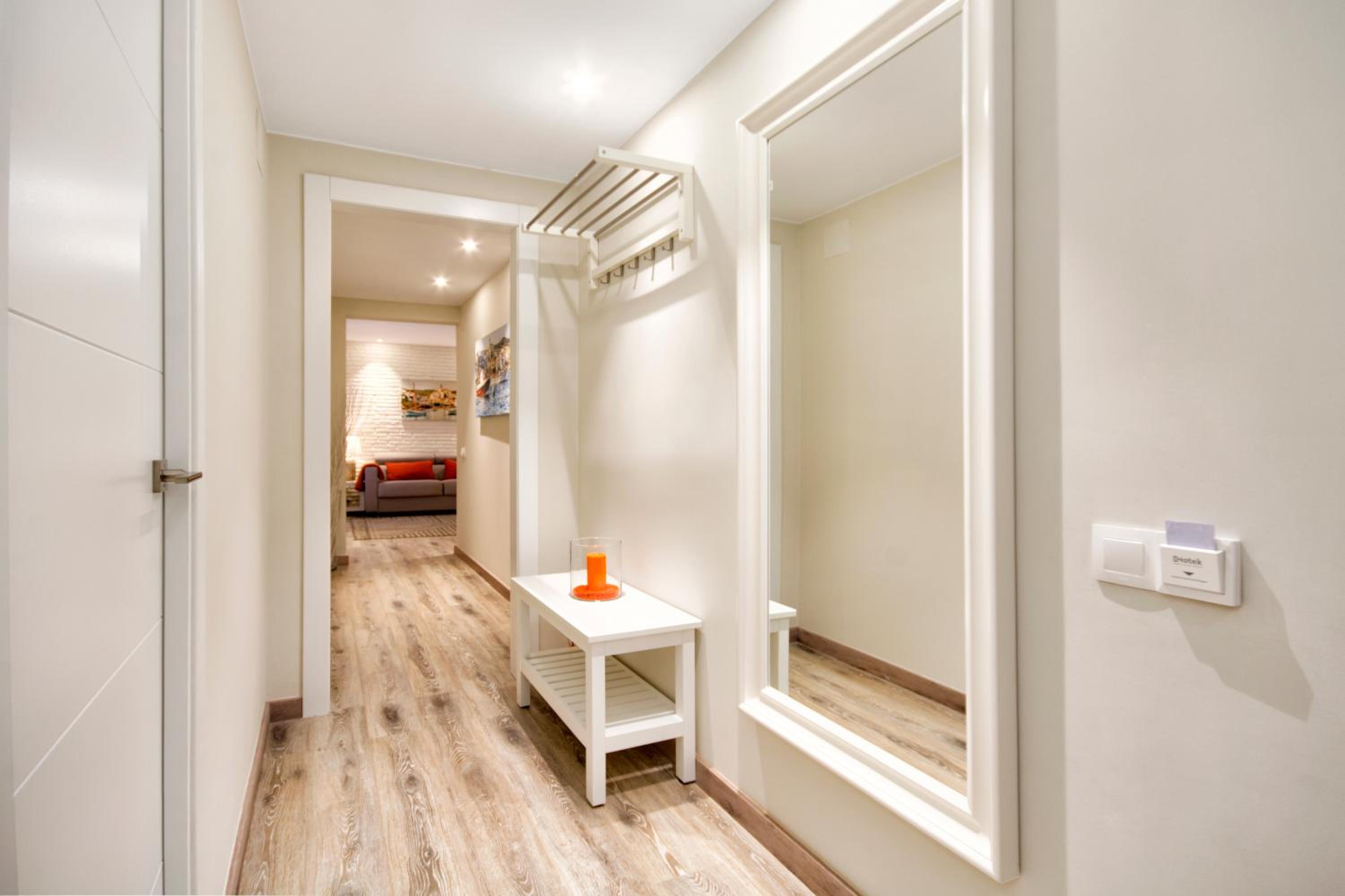 Eixample Building Apartments by Mercedes Heritage