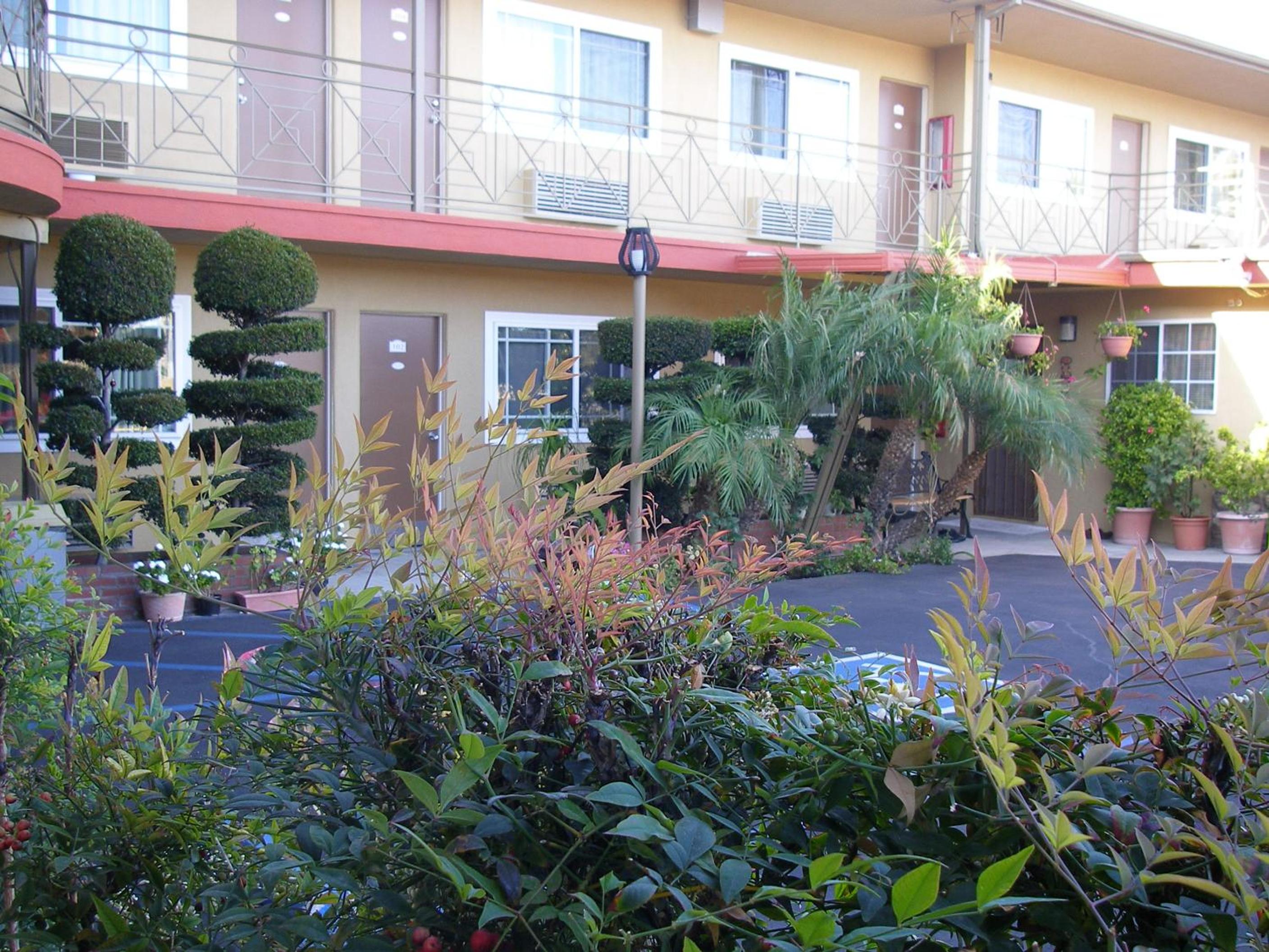 Fullerton Lodge
