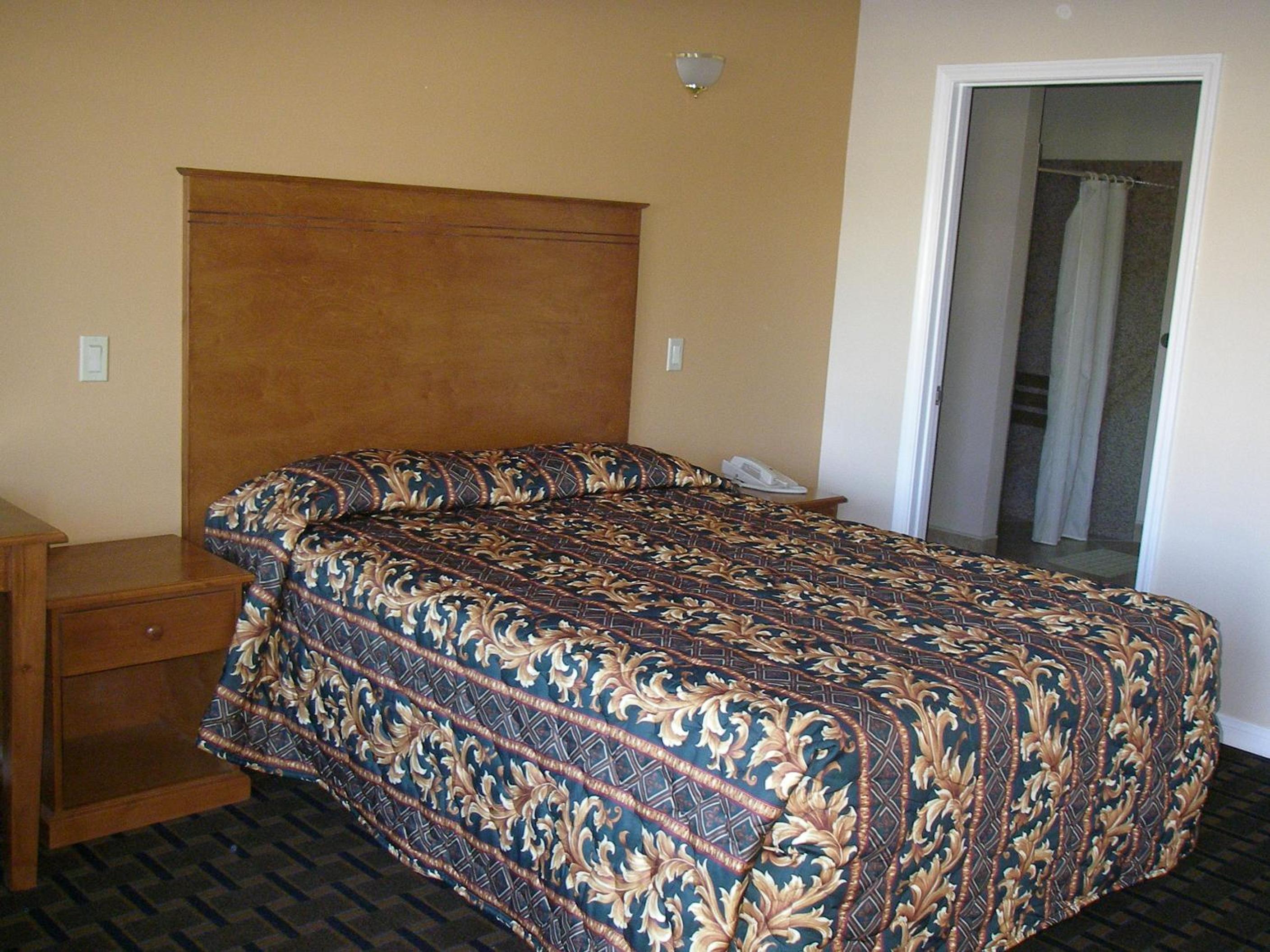 Fullerton Lodge