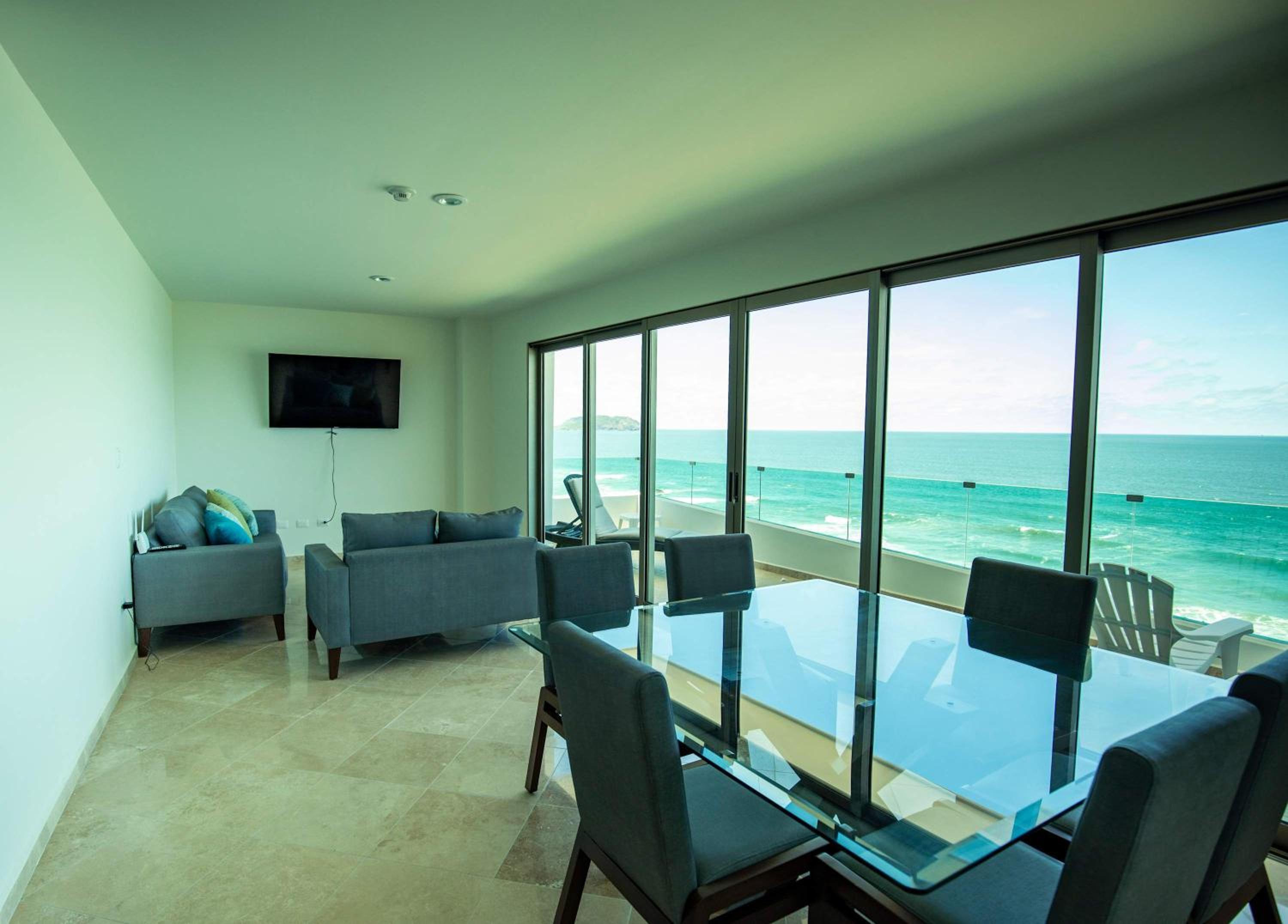 Elegant Condo at Playa Brujas with Ocean View