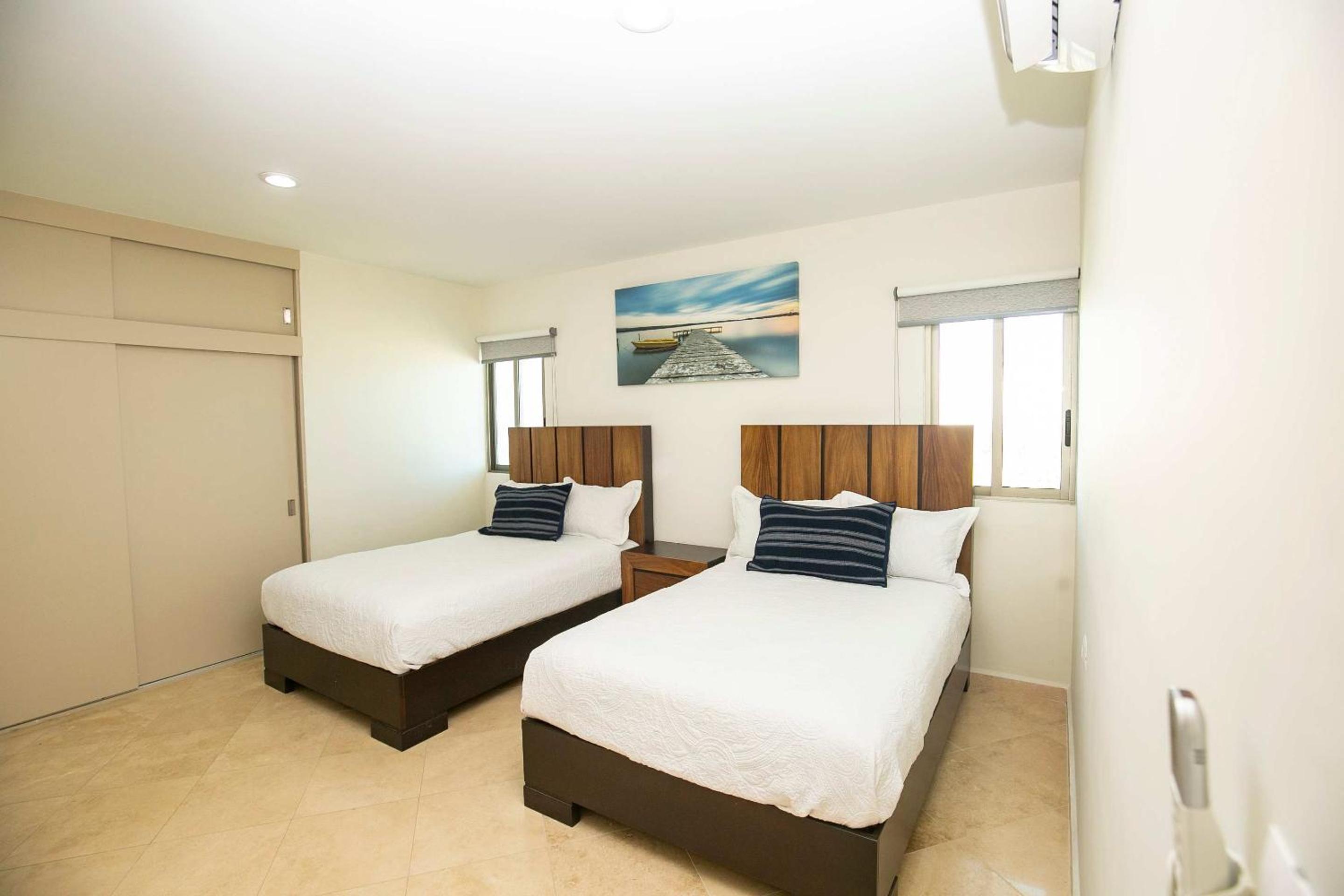 Elegant Condo at Playa Brujas with Ocean View
