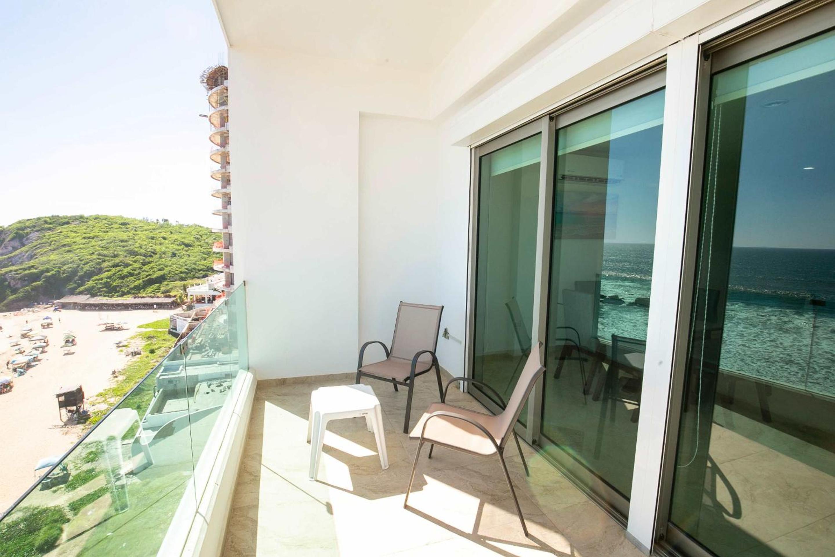 Elegant Condo at Playa Brujas with Ocean View