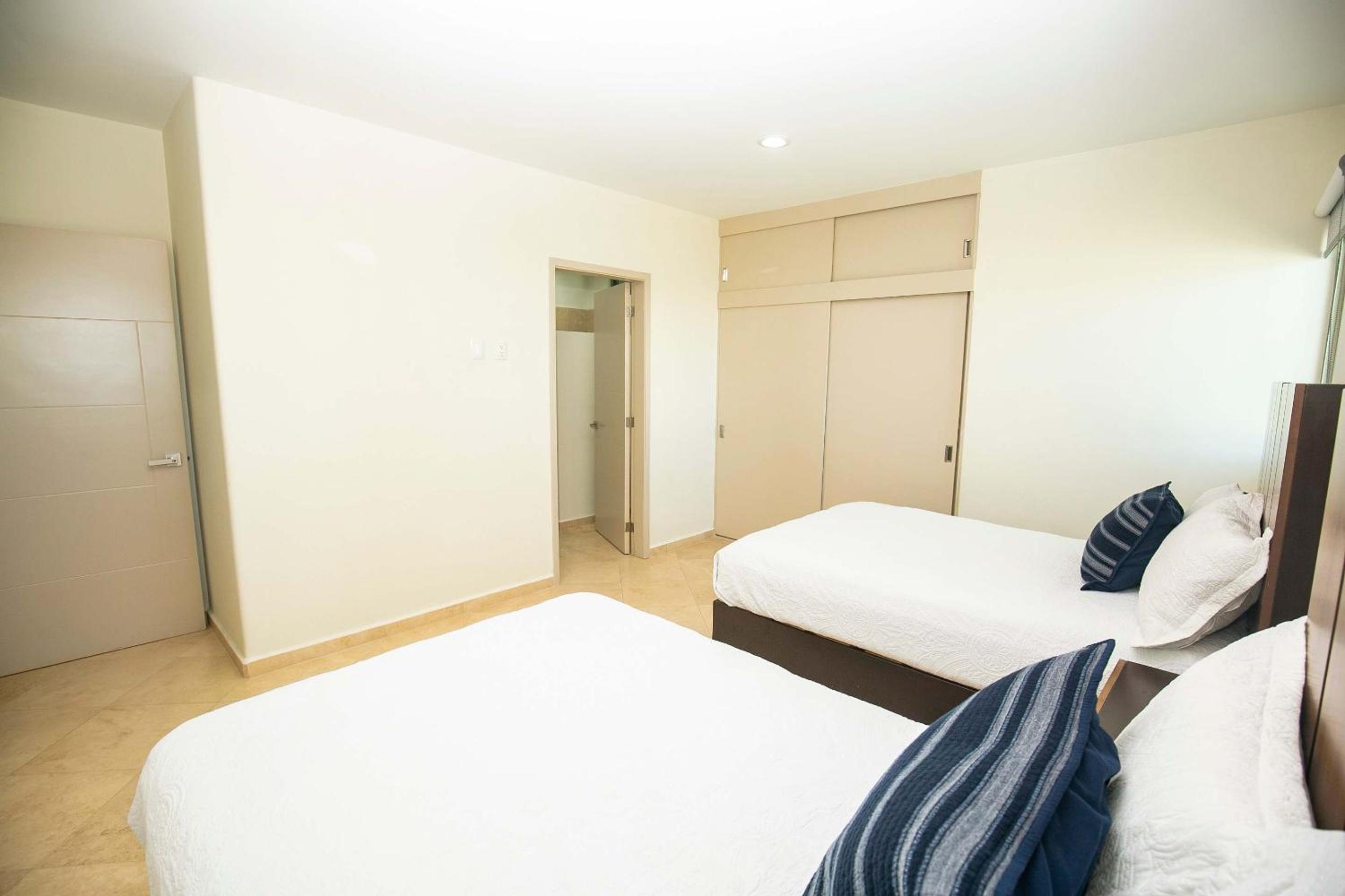Elegant Condo at Playa Brujas with Ocean View