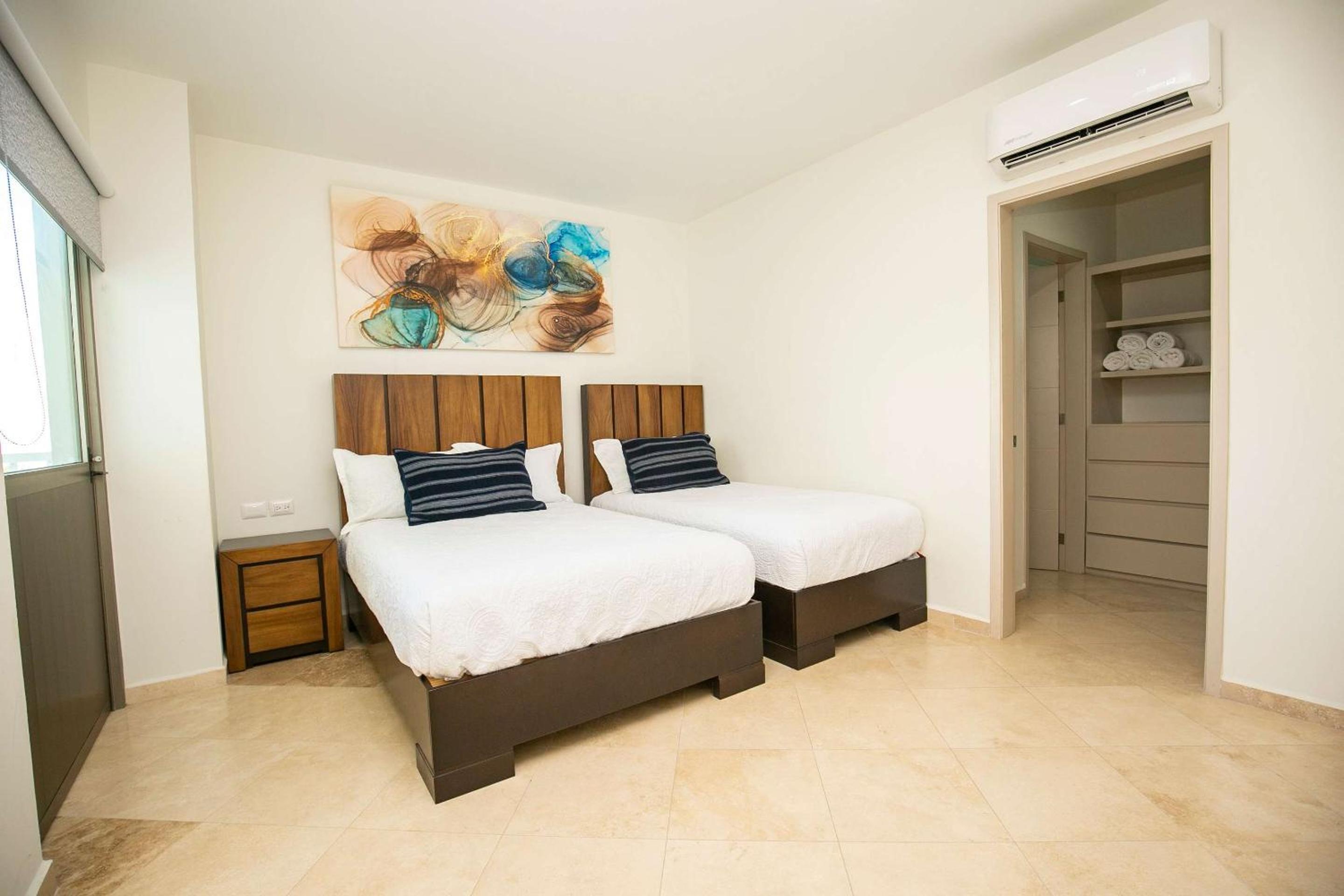 Elegant Condo at Playa Brujas with Ocean View