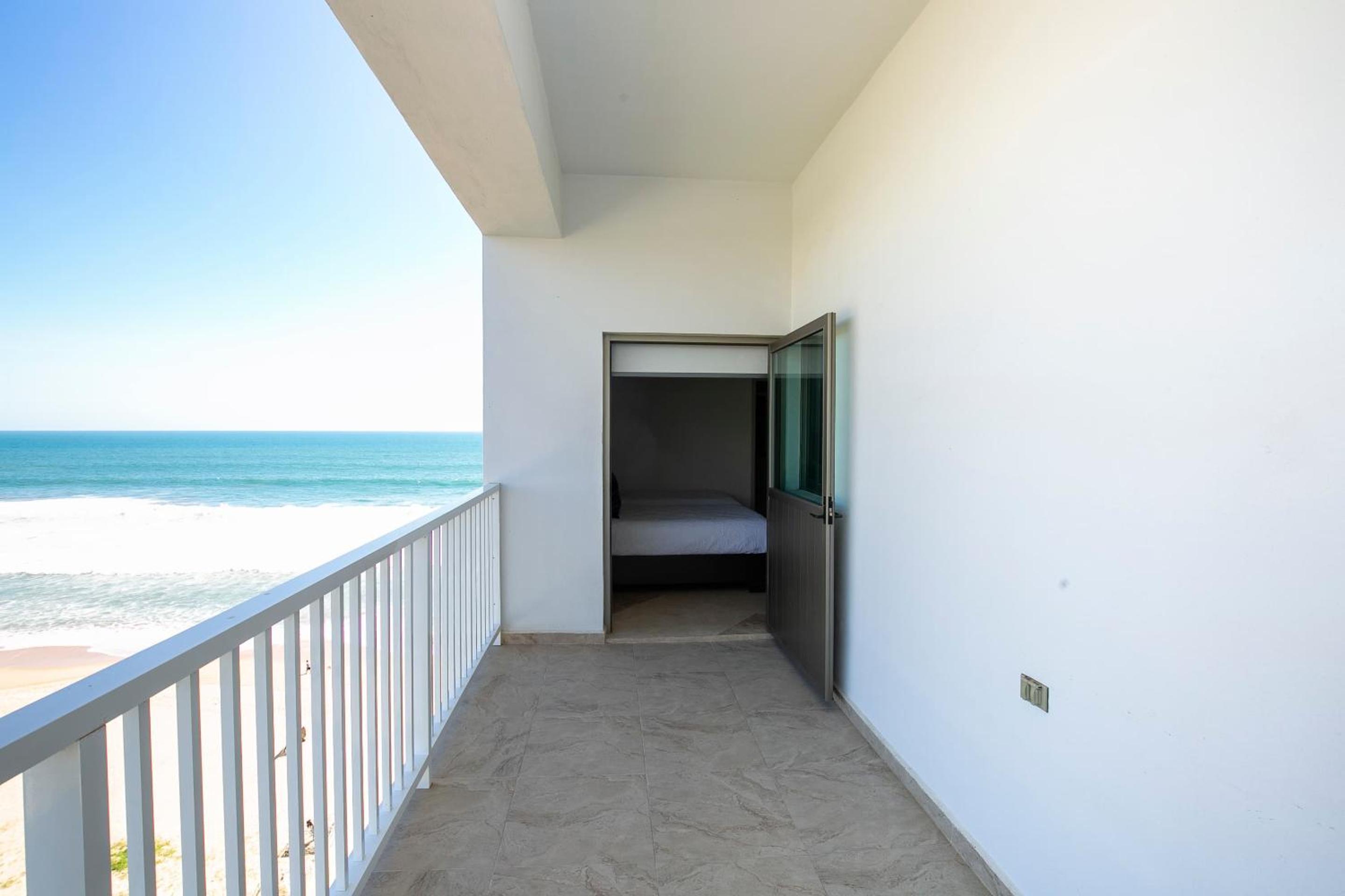 Elegant Condo at Playa Brujas with Ocean View