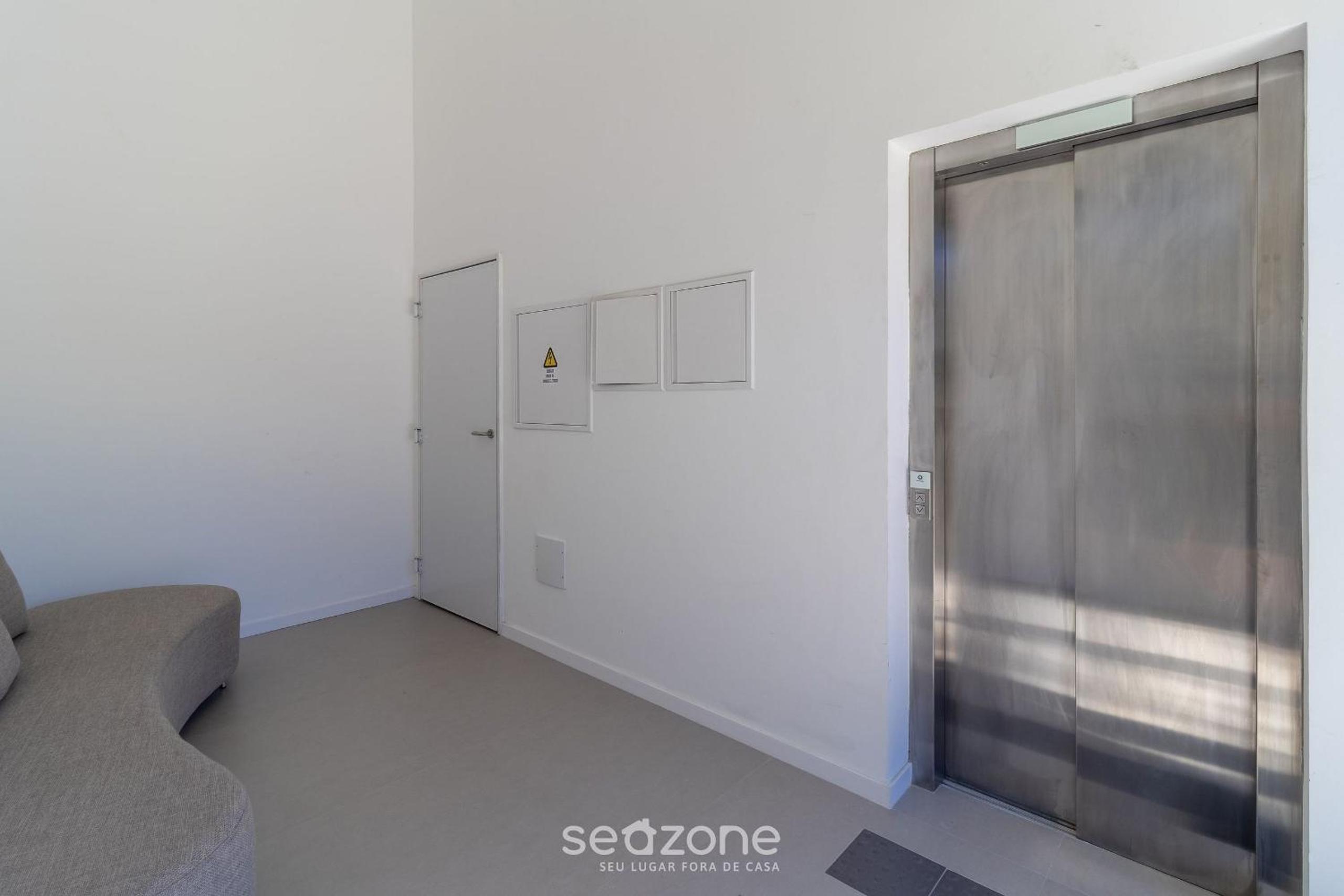 Studios in Building with Swimming Pool in Jurerê - SOT