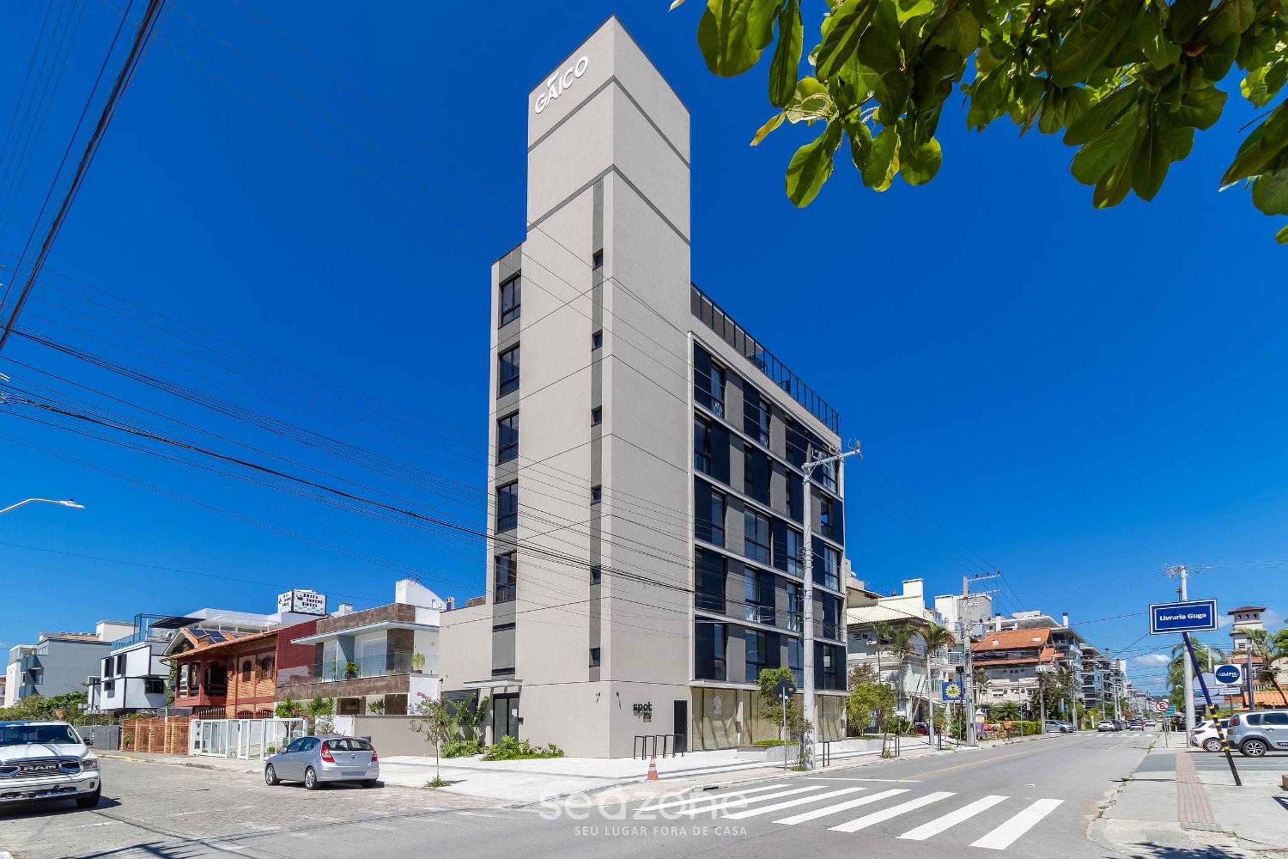 Studios in Building with Swimming Pool in Jurerê - SOT