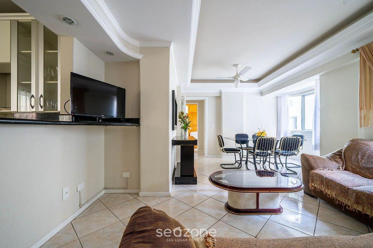 3 bedroom apt 100m fr/ the central beach BC EDG401