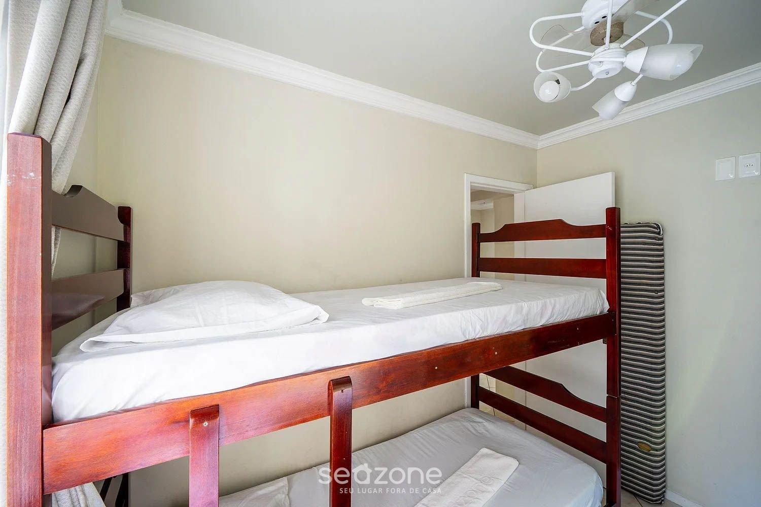 3 bedroom apt 100m fr/ the central beach BC EDG401