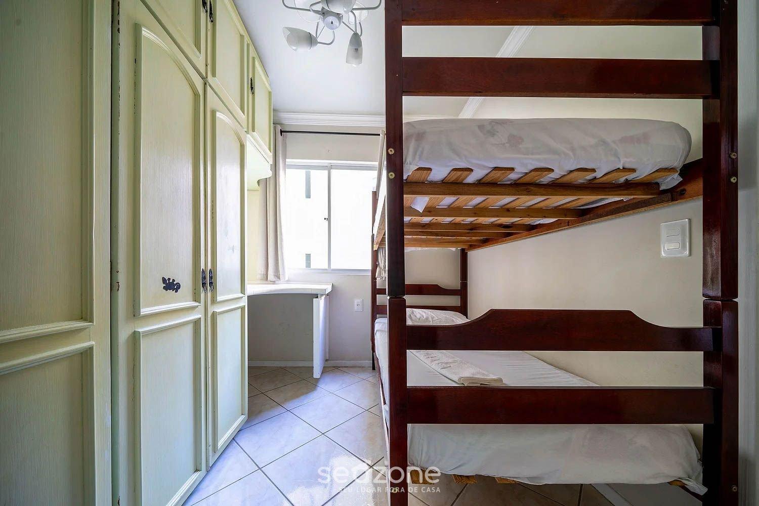 3 bedroom apt 100m fr/ the central beach BC EDG401