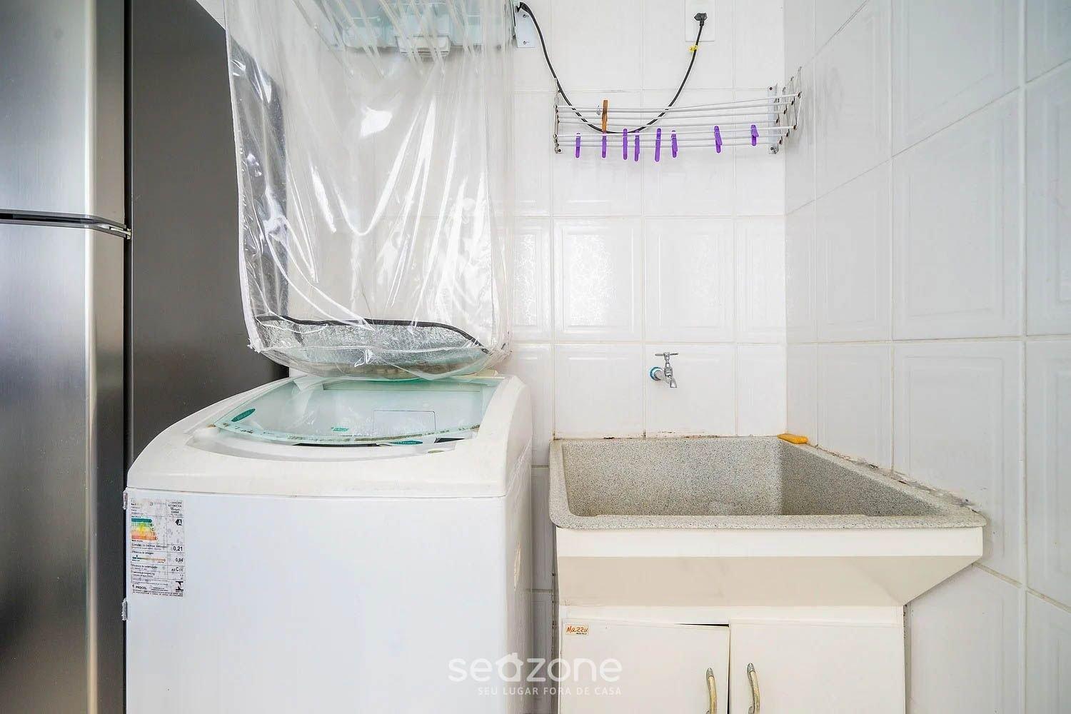 3 bedroom apt 100m fr/ the central beach BC EDG401