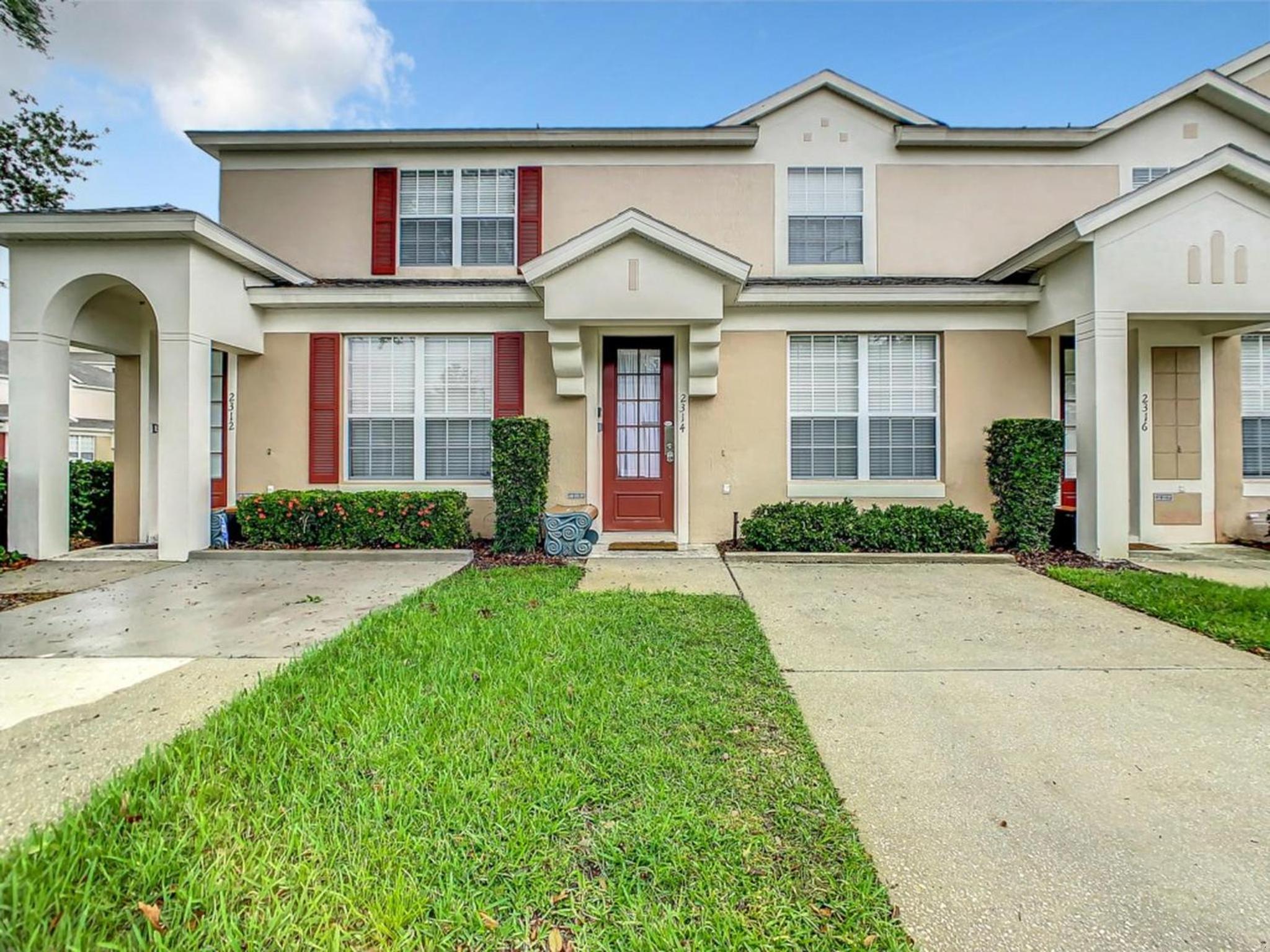 Windsor Palms Townhome w/Private Pool Near Disney