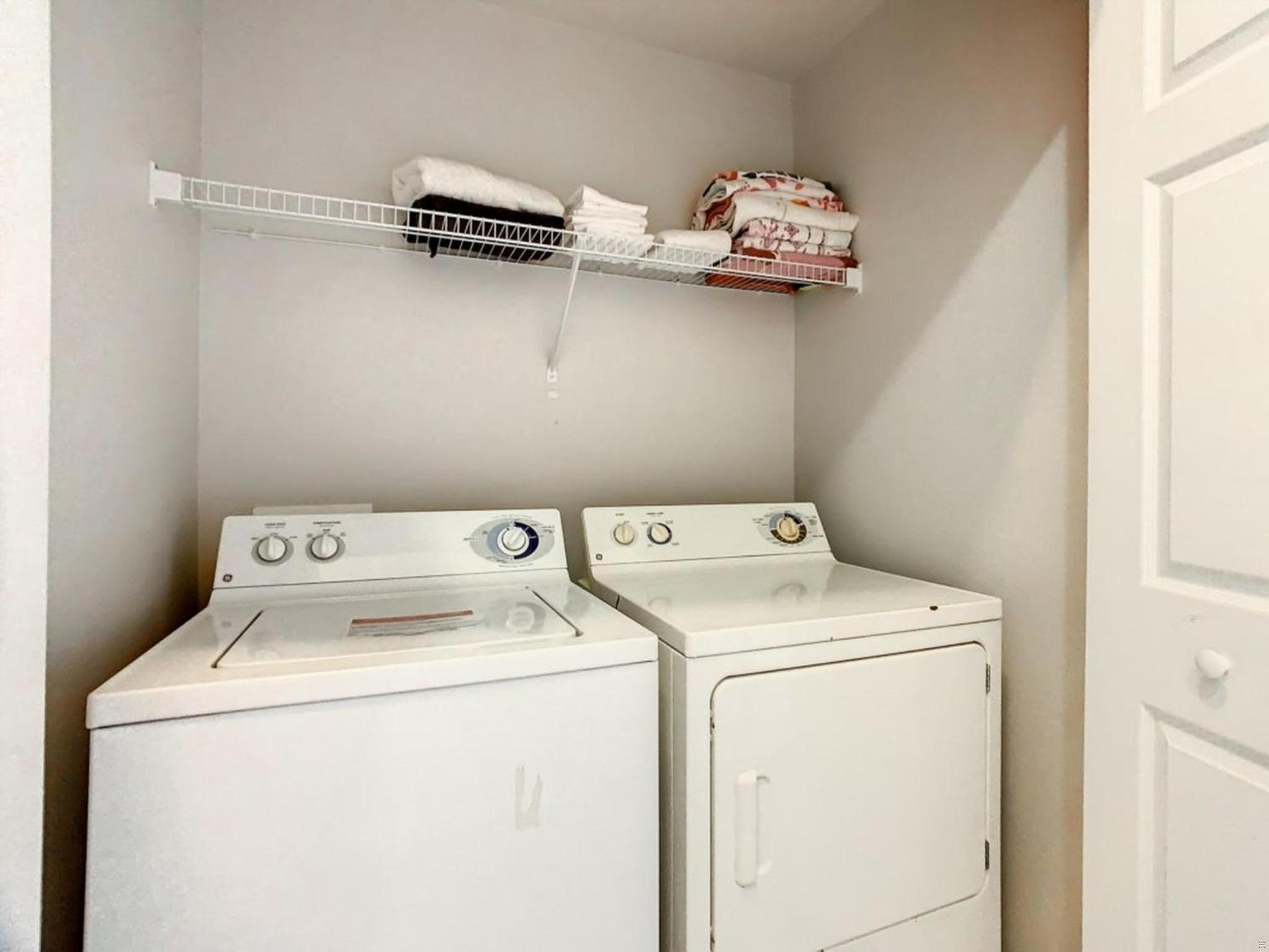 Windsor Palms Townhome w/Private Pool Near Disney
