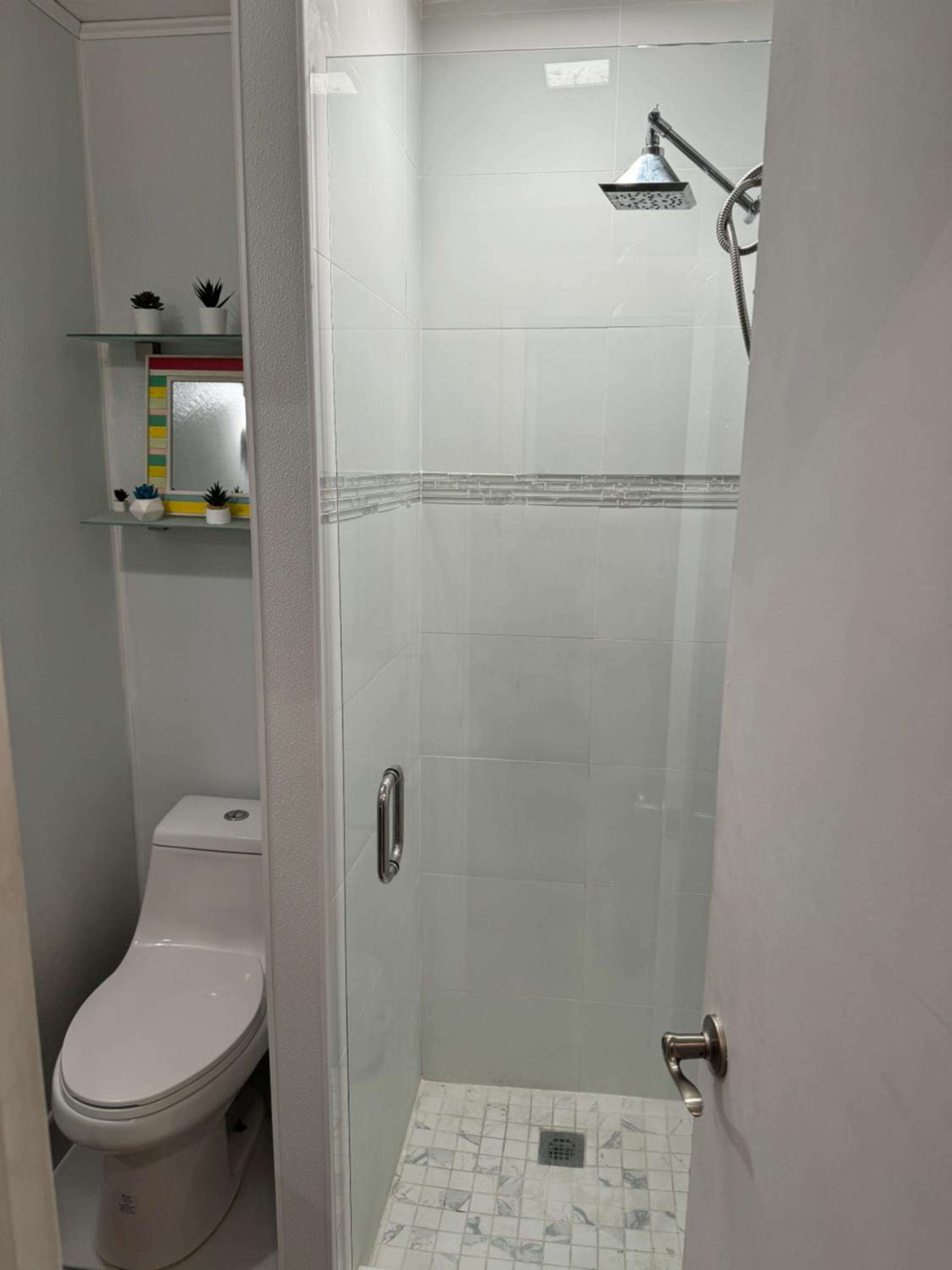 Tropical Oasis Private Guest Suite min to Wilton Drive-Ft Lauderdale Beaches