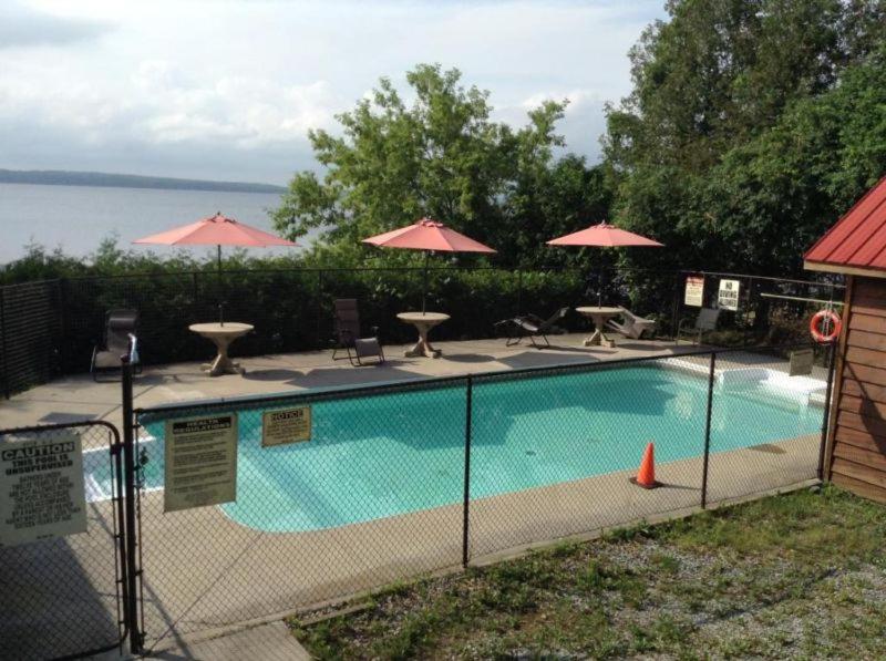 Sandy Shore Cottages Luxury Resort on Rice Lake