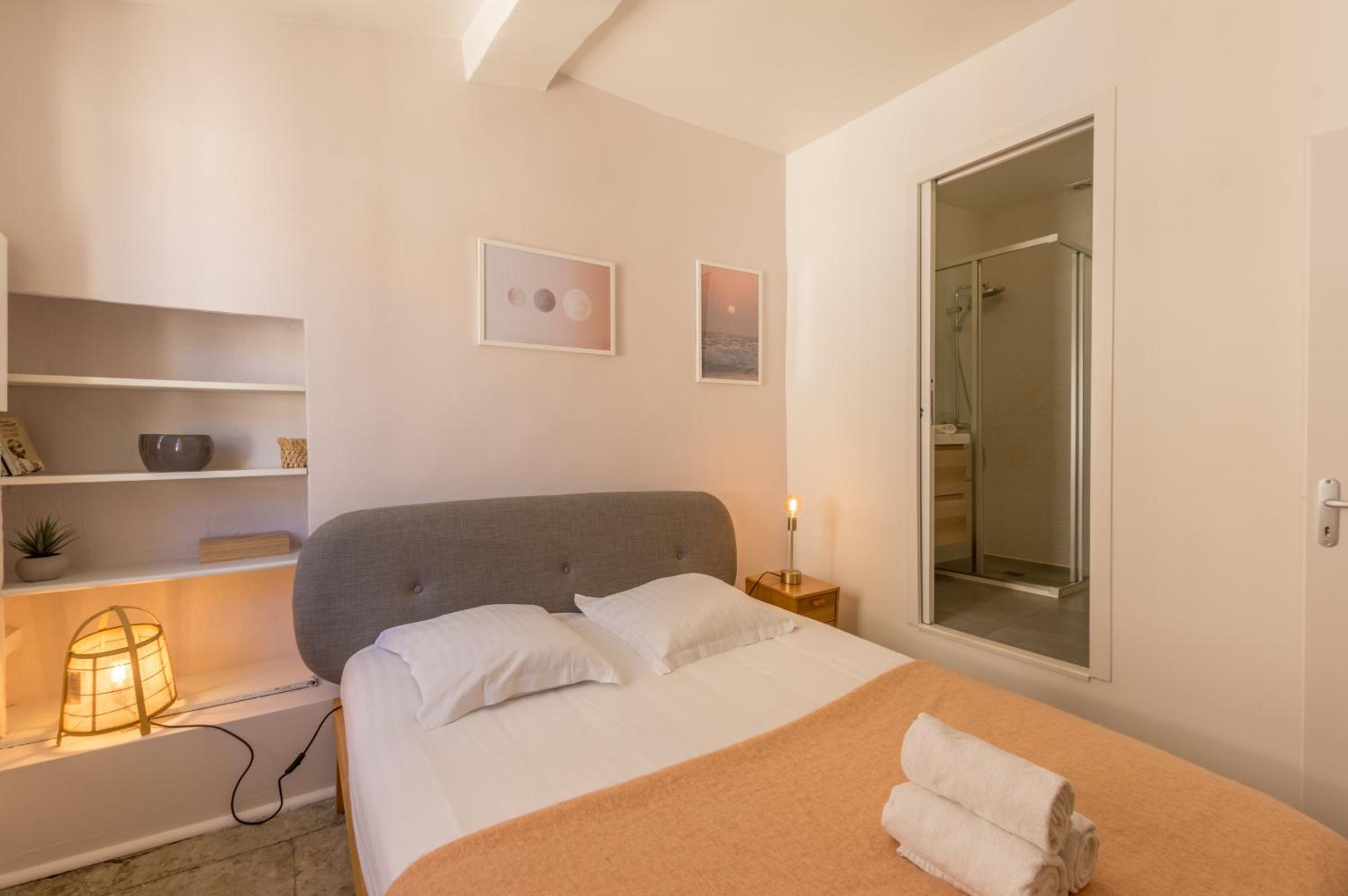 Le nid de saint-guilhem - Premiere conciergerie