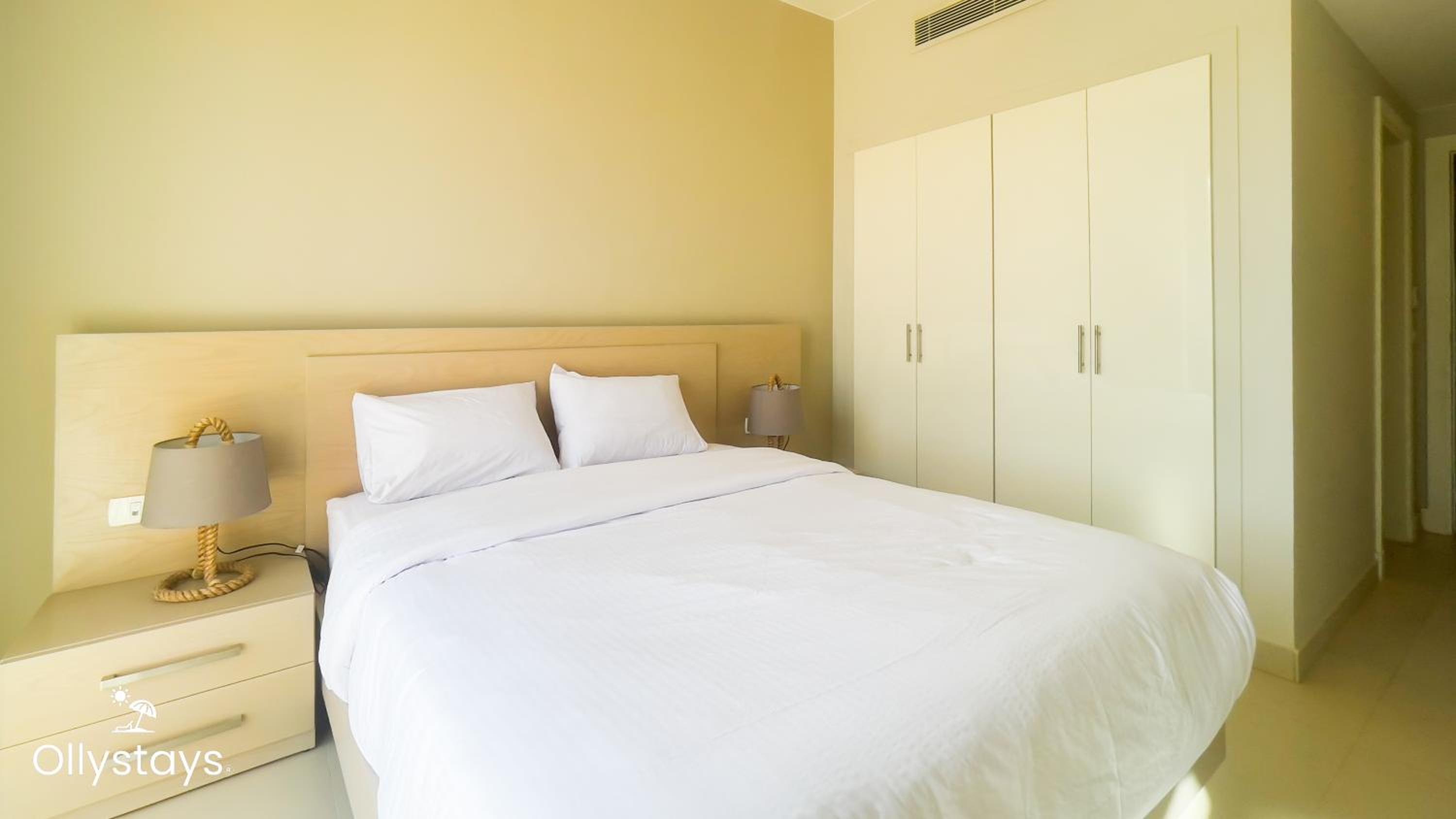 Ollystays Tawila 3BR Townhouse Shared Pool