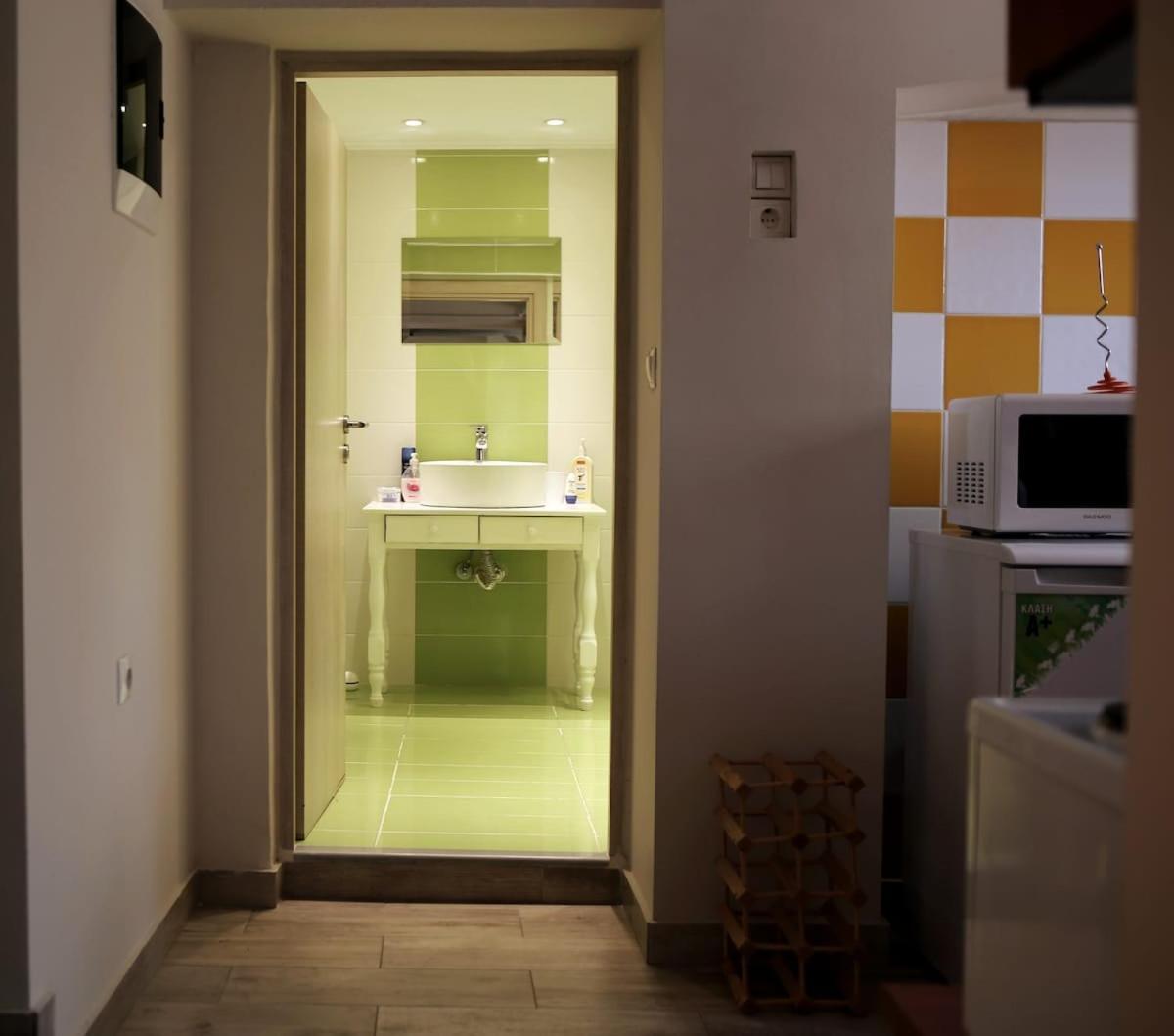 Gatelouzou Apartments