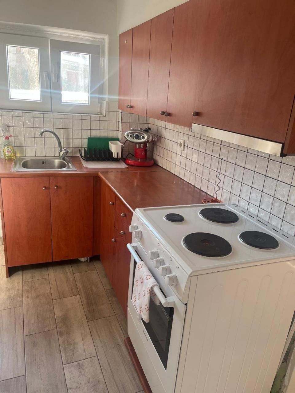 Gatelouzou Apartments