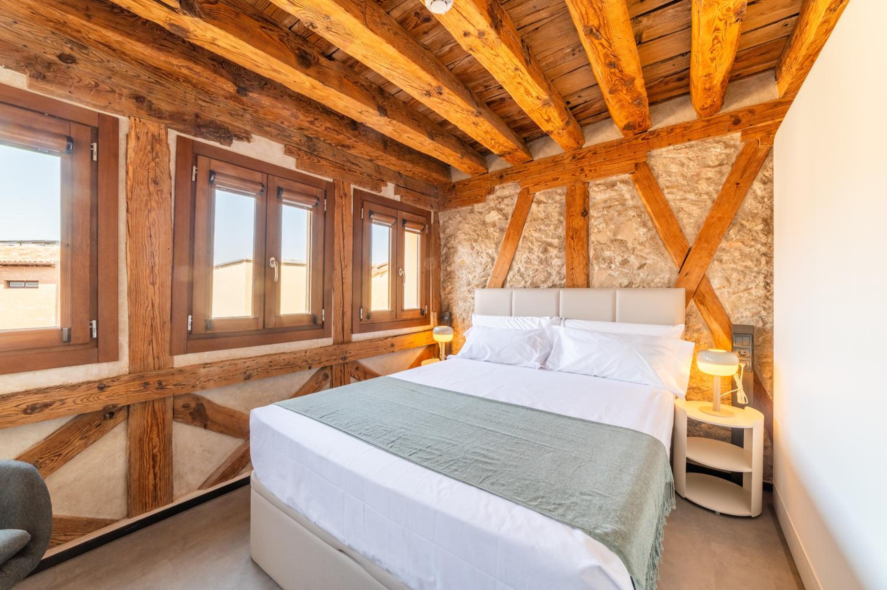 Apartamentos Santa Fe - Calle Armas by Toledo AP