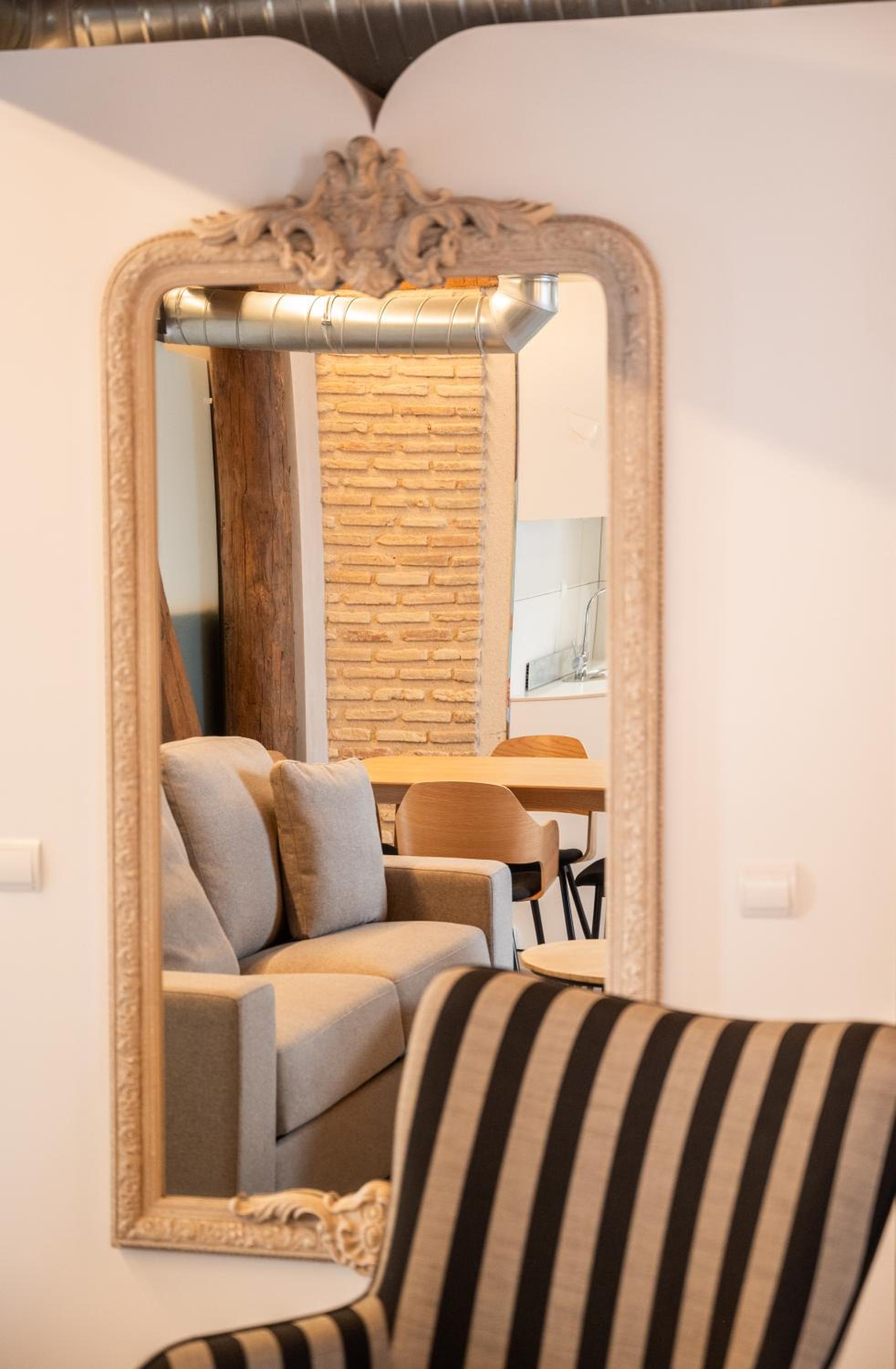 Apartamentos Santa Fe - Calle Armas by Toledo AP