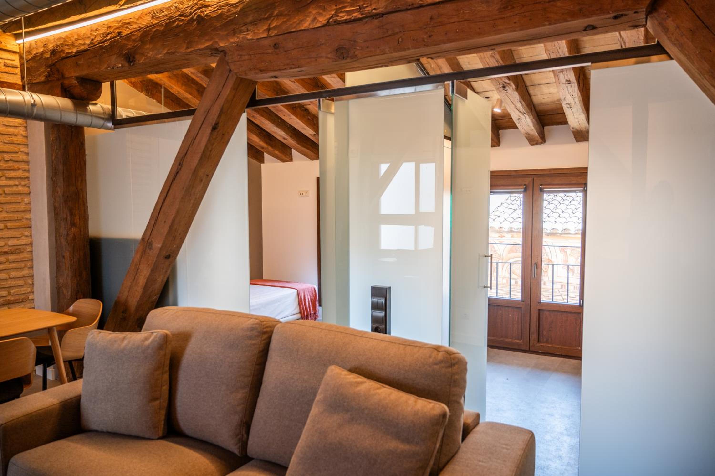Apartamentos Santa Fe - Calle Armas by Toledo AP
