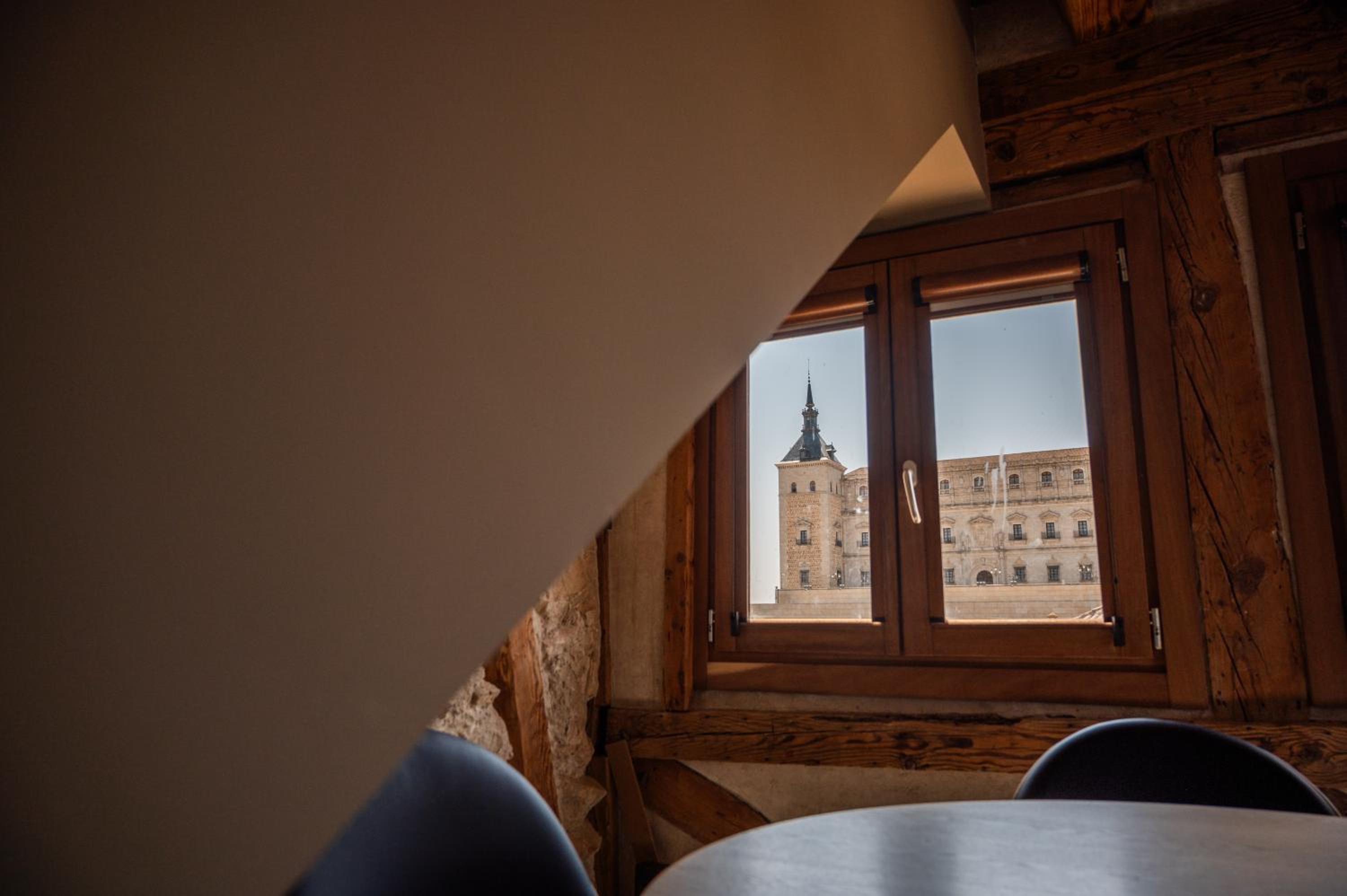 Apartamentos Santa Fe - Calle Armas by Toledo AP