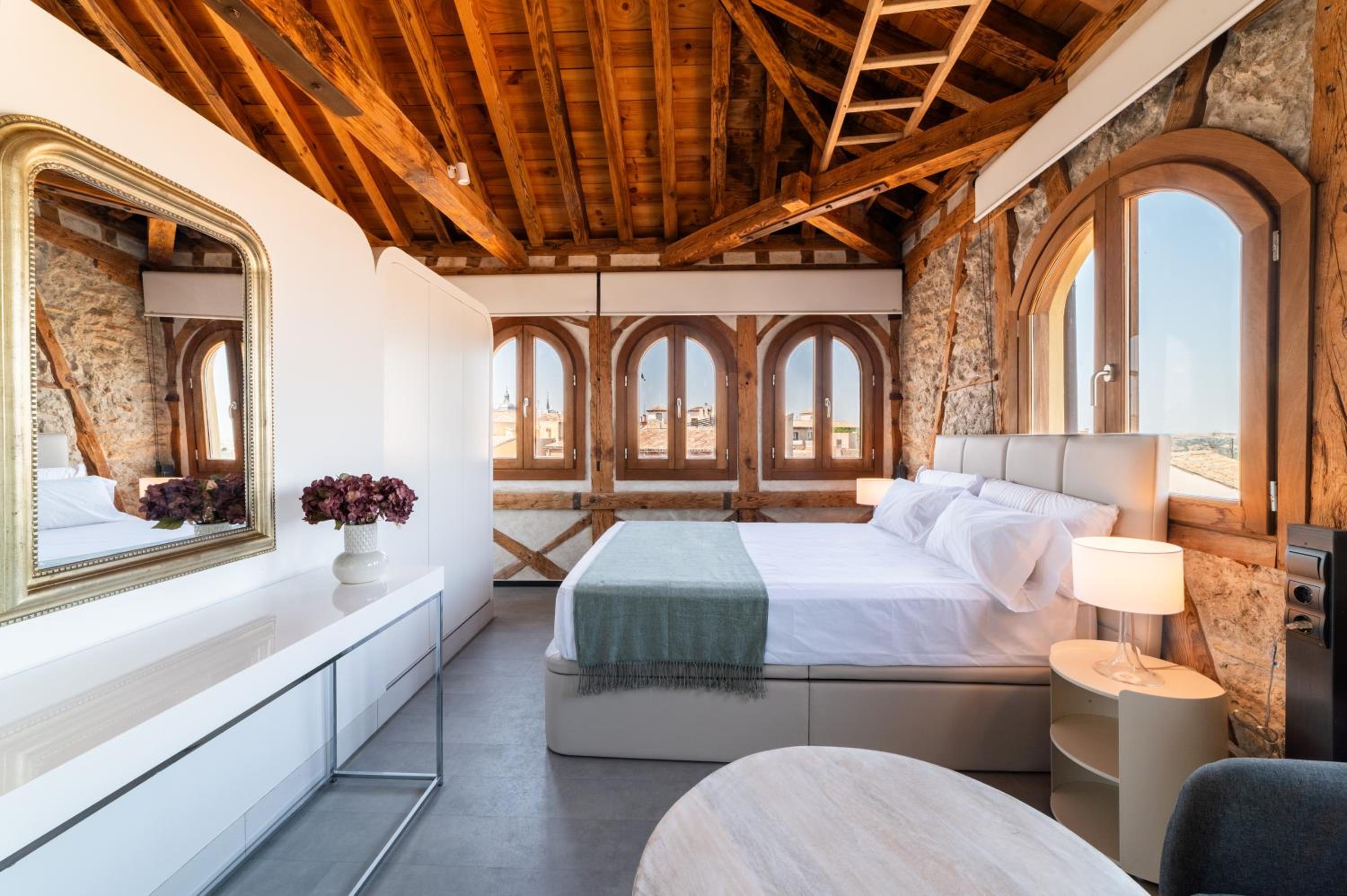 Apartamentos Santa Fe - Calle Armas by Toledo AP