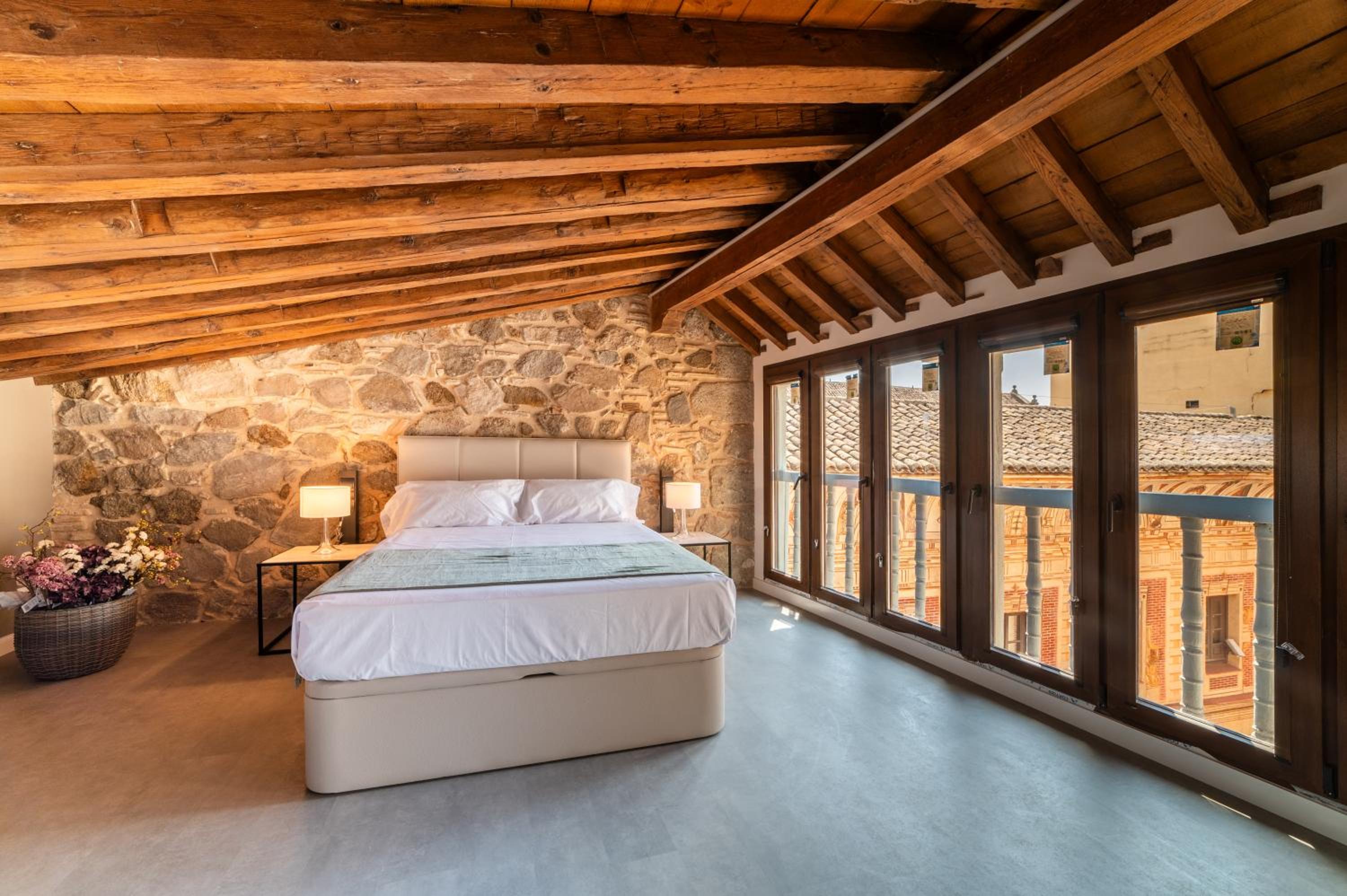 Apartamentos Santa Fe - Calle Armas by Toledo AP