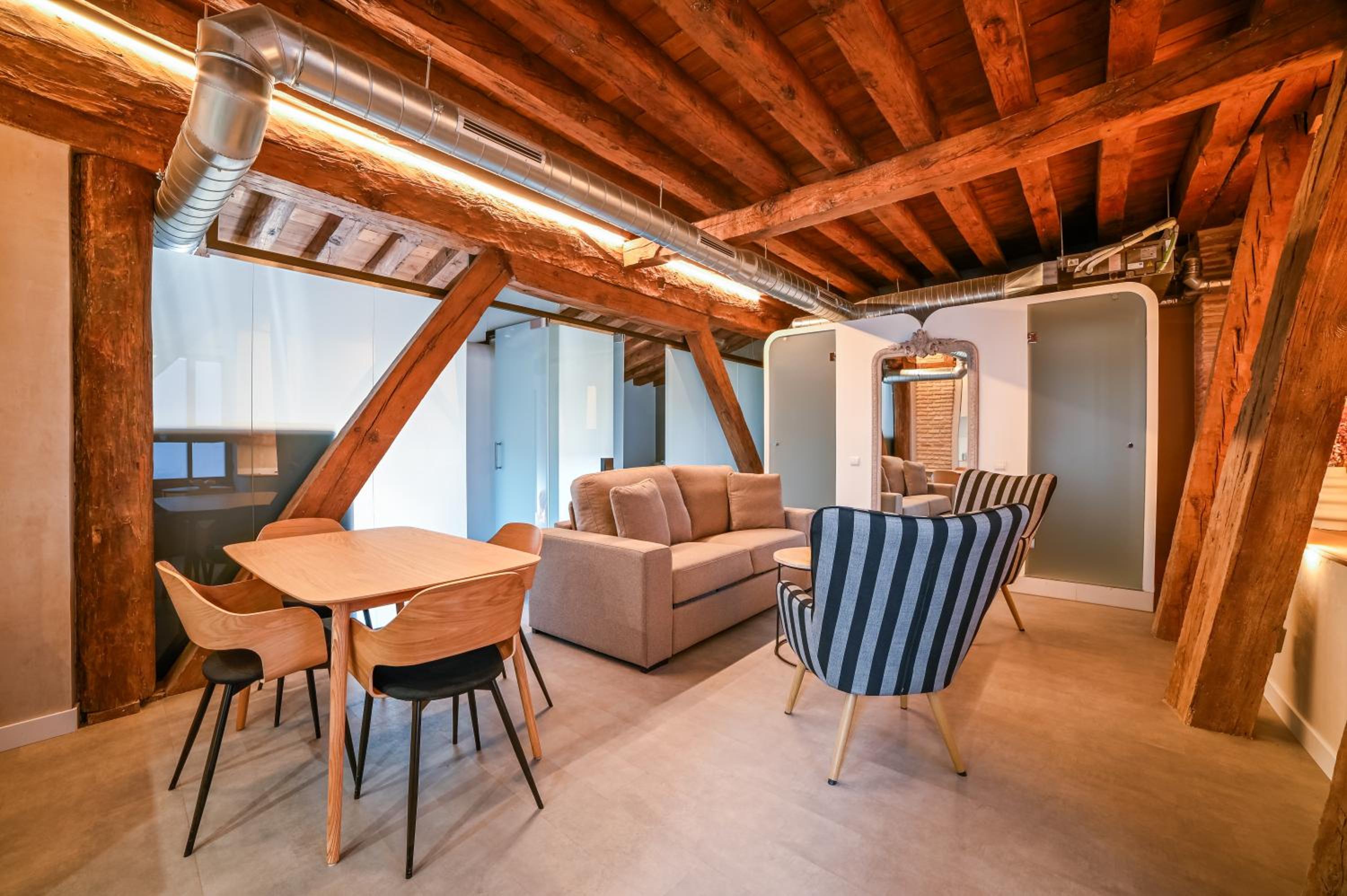 Apartamentos Santa Fe - Calle Armas by Toledo AP