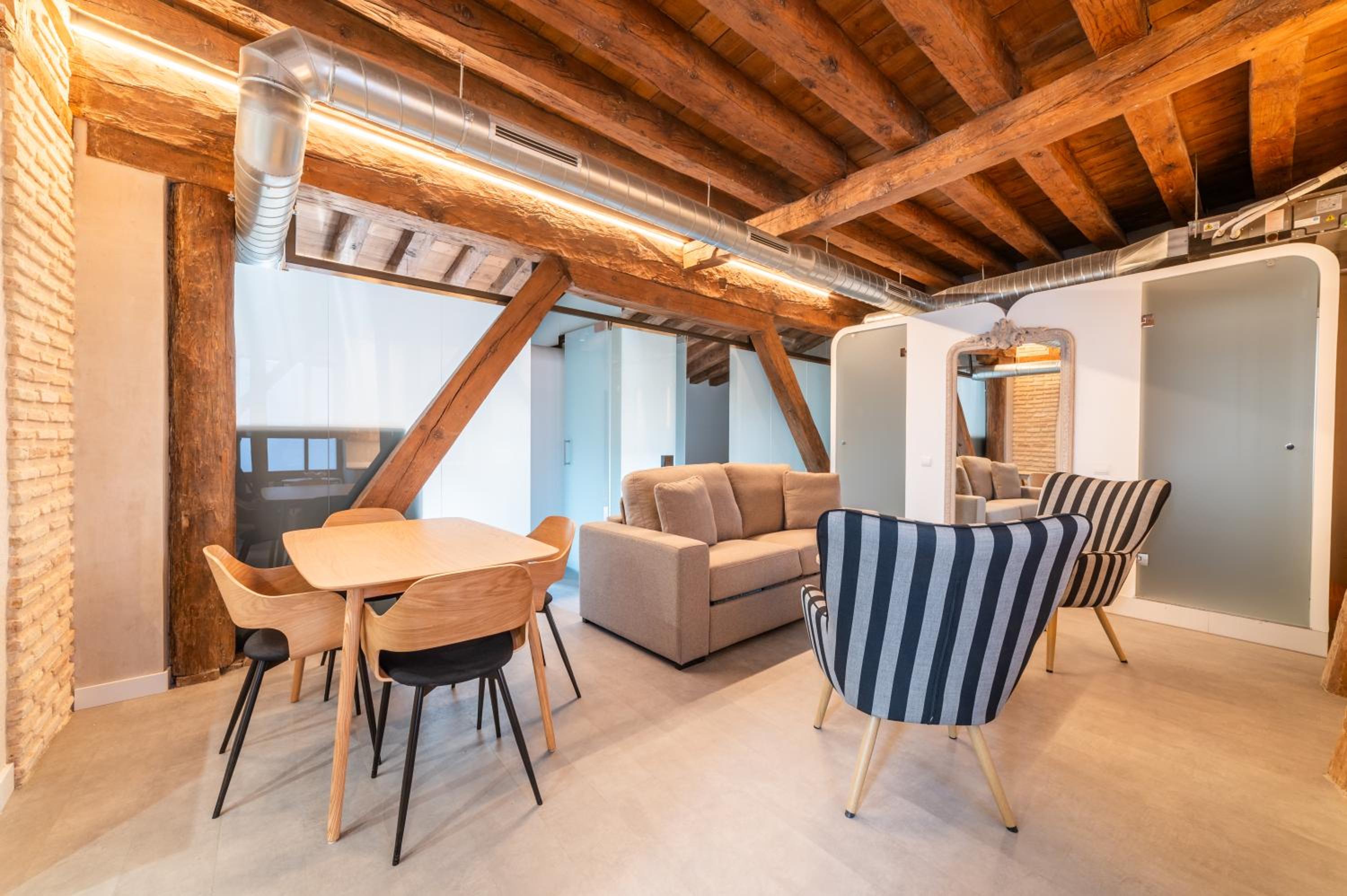 Apartamentos Santa Fe - Calle Armas by Toledo AP