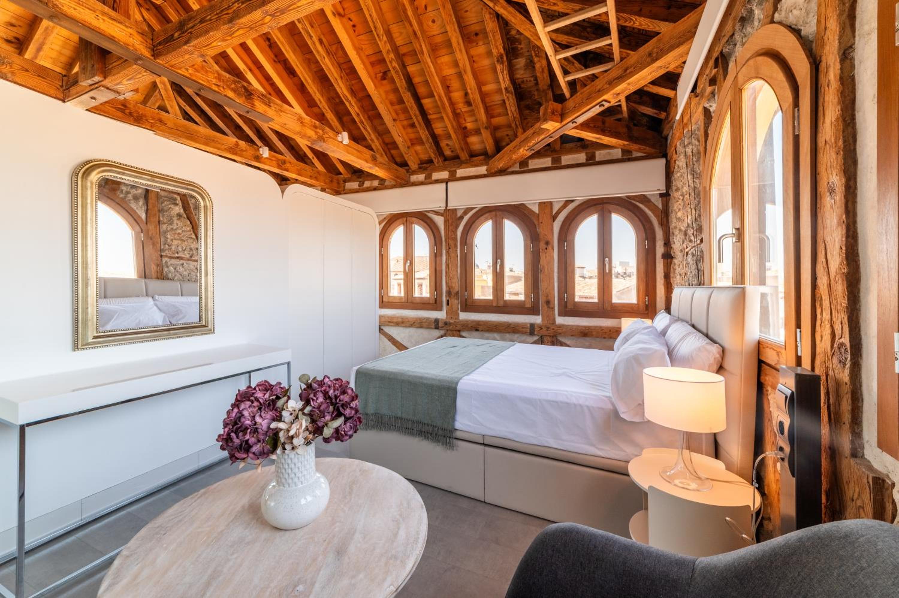 Apartamentos Santa Fe - Calle Armas by Toledo AP