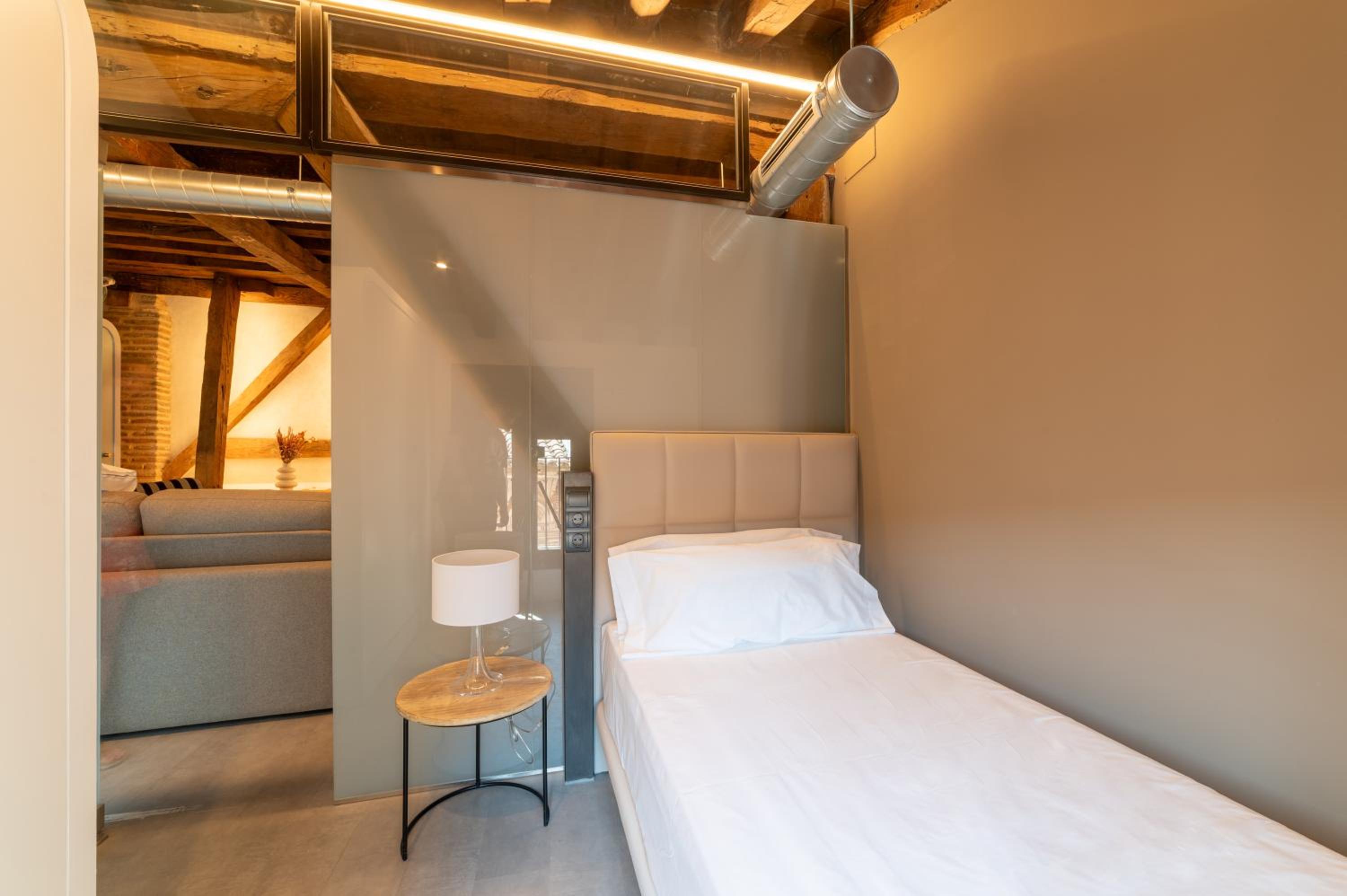 Apartamentos Santa Fe - Calle Armas by Toledo AP