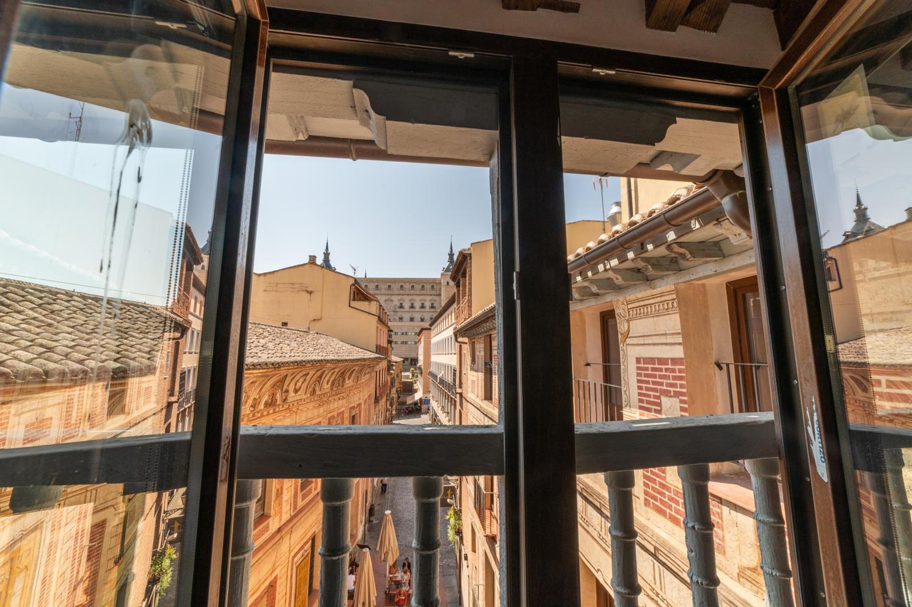Apartamentos Santa Fe - Calle Armas by Toledo AP