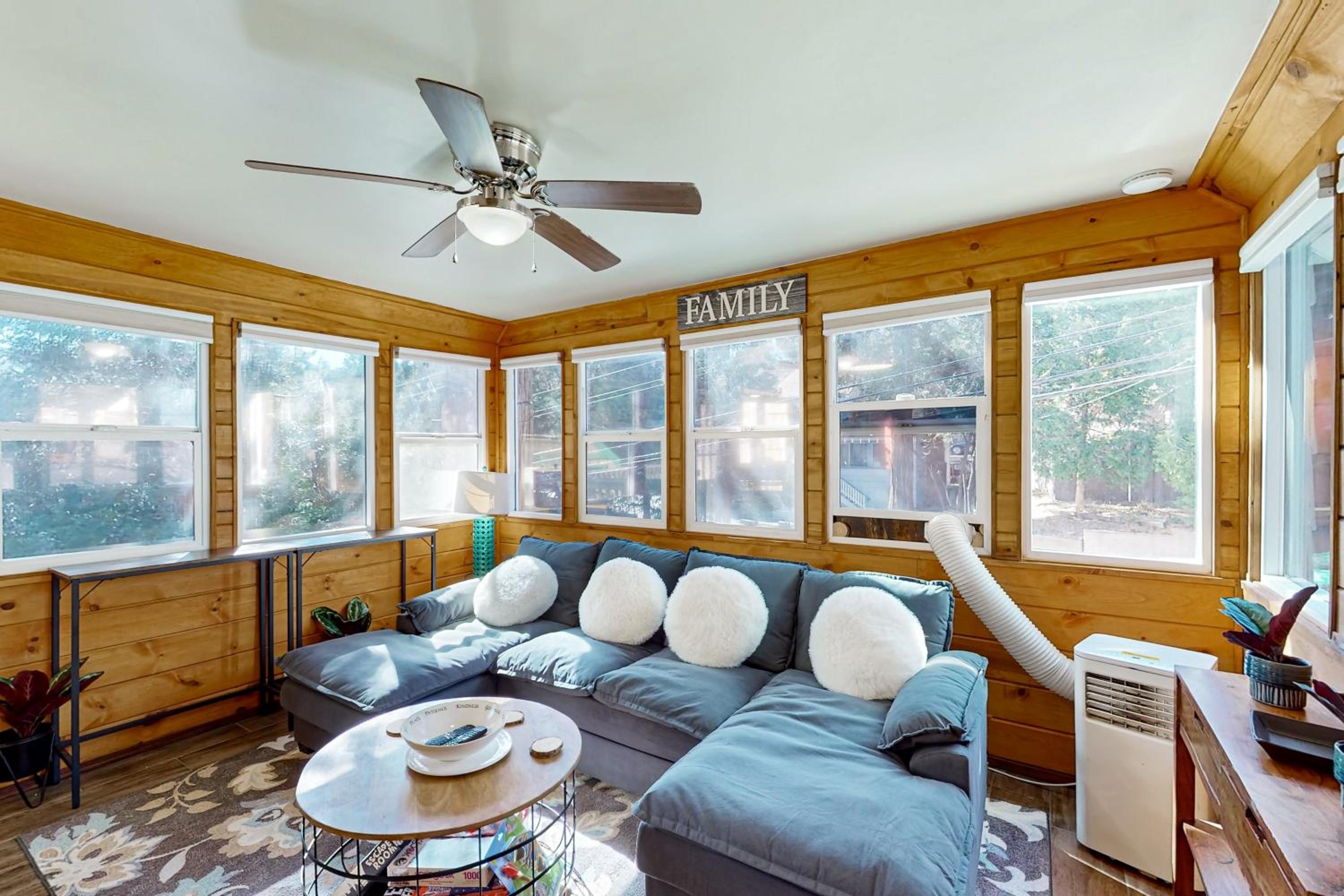 Relaxing Retreat with Deck, 1 Mi to Lake Arrowhead!