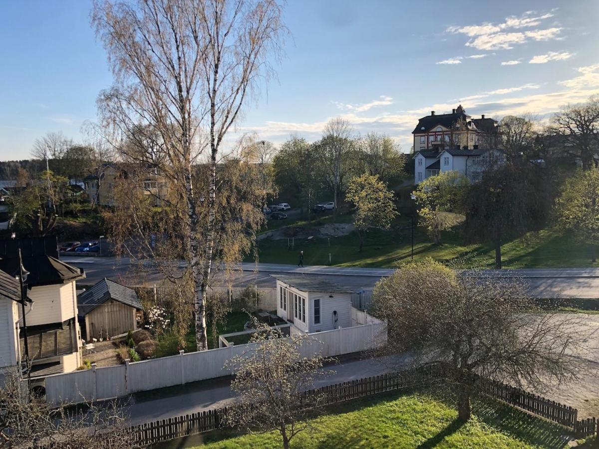 Central penthouse rooms near ferry, bus, nature