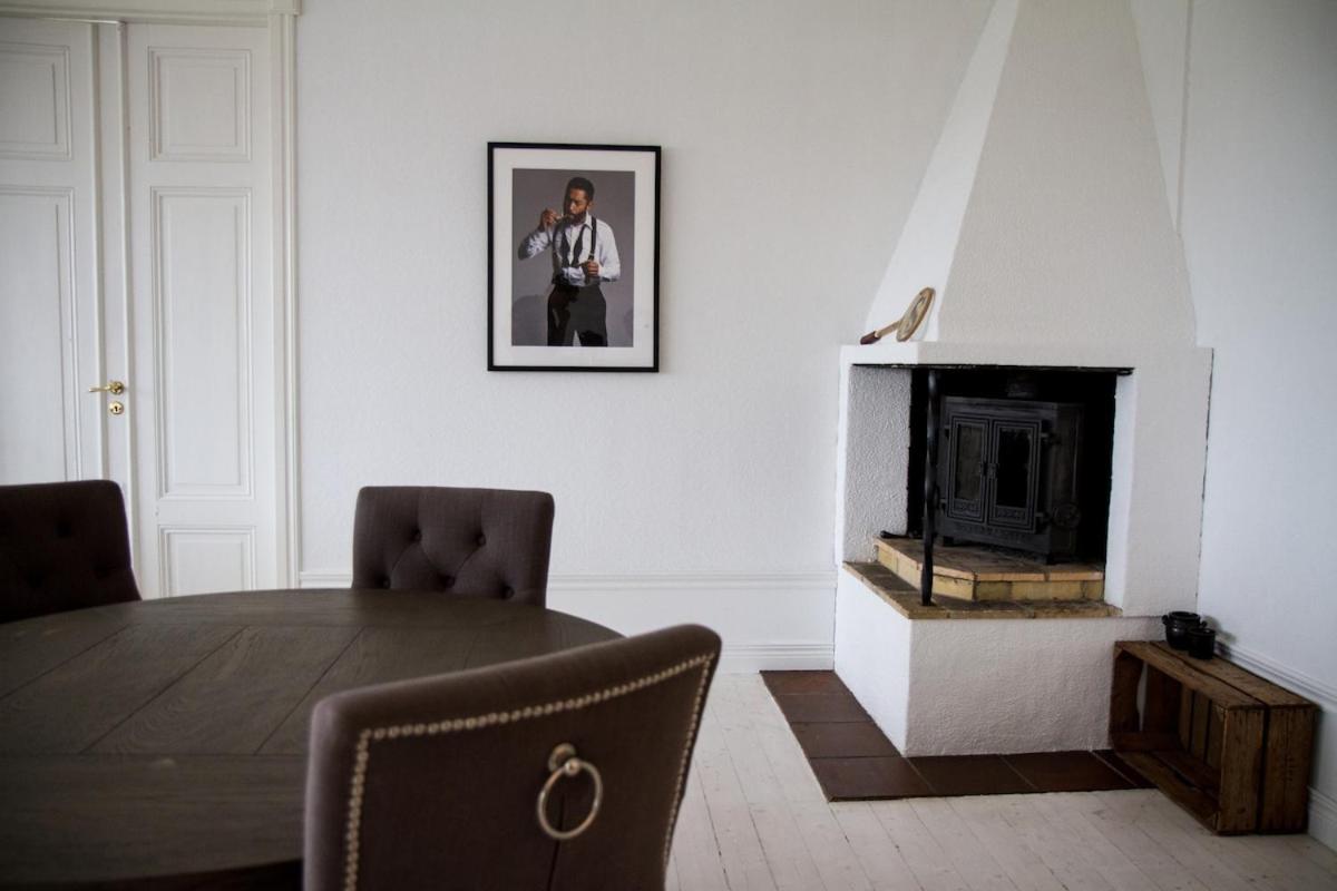 Central penthouse rooms near ferry, bus, nature