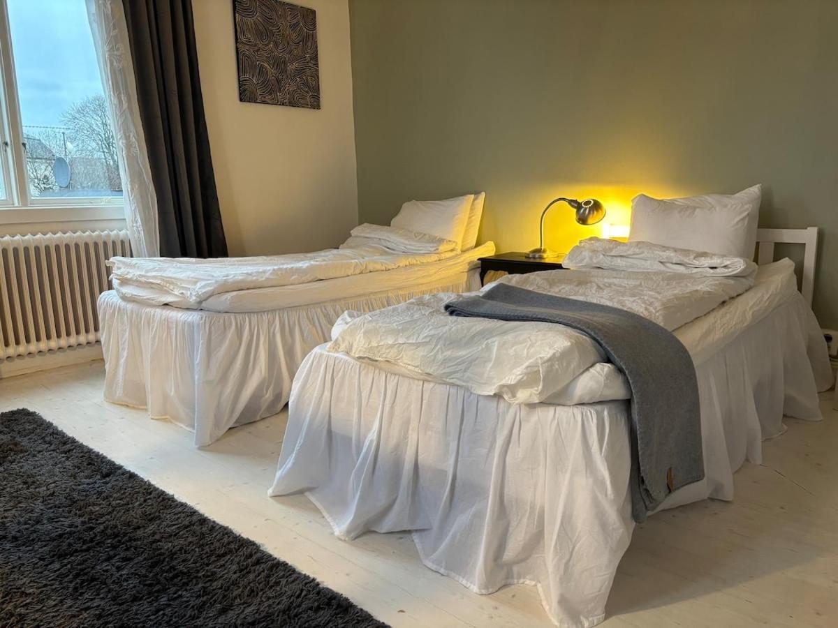 Central penthouse rooms near ferry, bus, nature