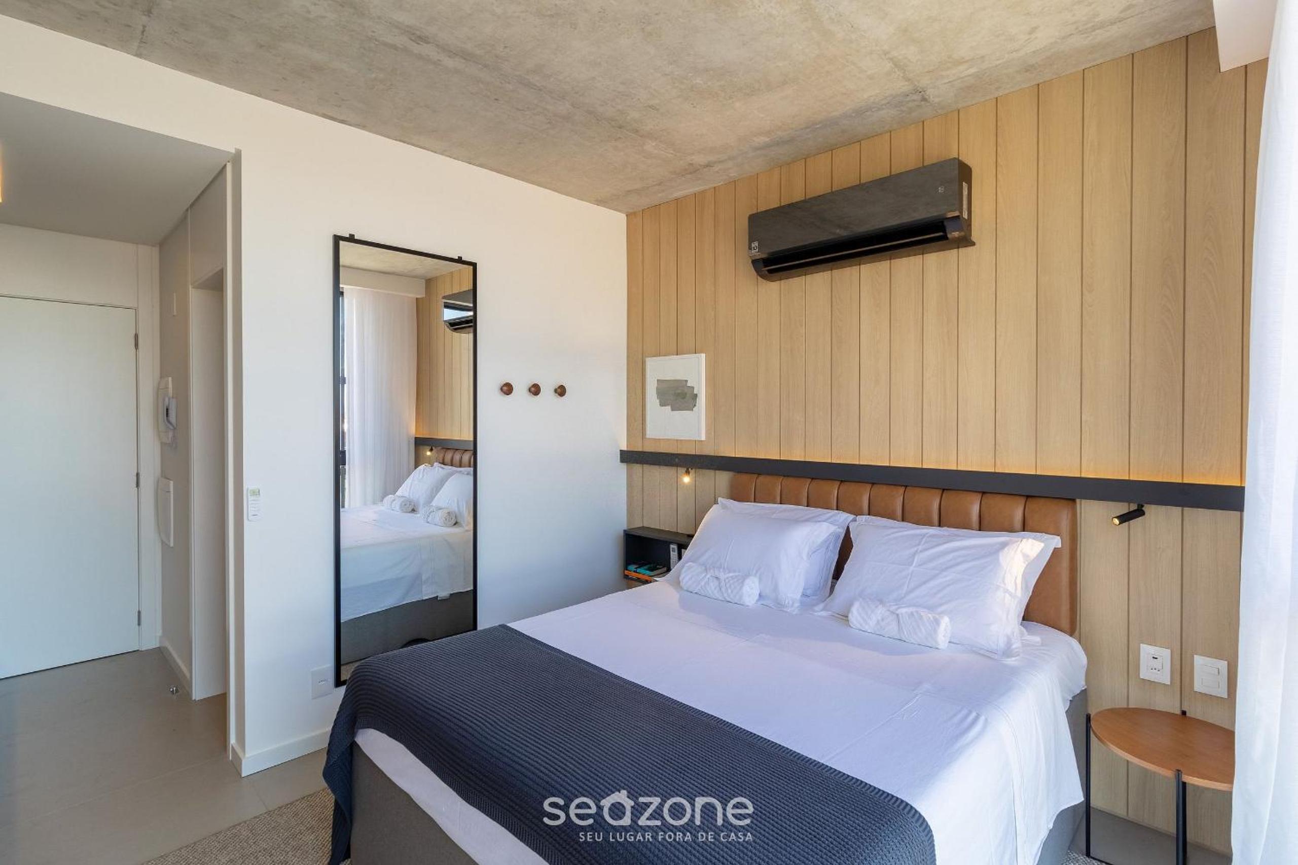 Studios in Building with Swimming Pool in Jurerê - SOT