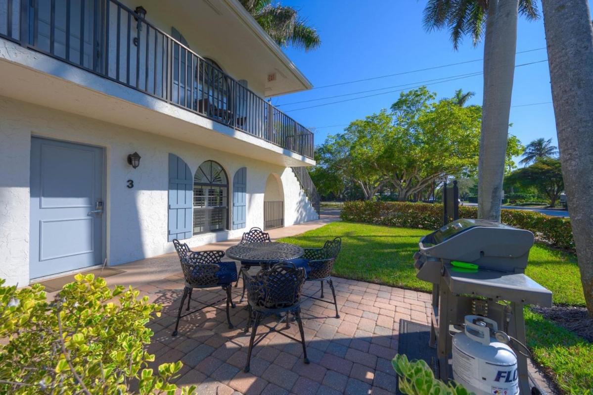 LeMarquis -1 BR Condo Near 5th Ave S and Gulf of Mexico, King Bed and Private Outdoor Space! Perfect Location for Dining Shopping and Exploring Naples